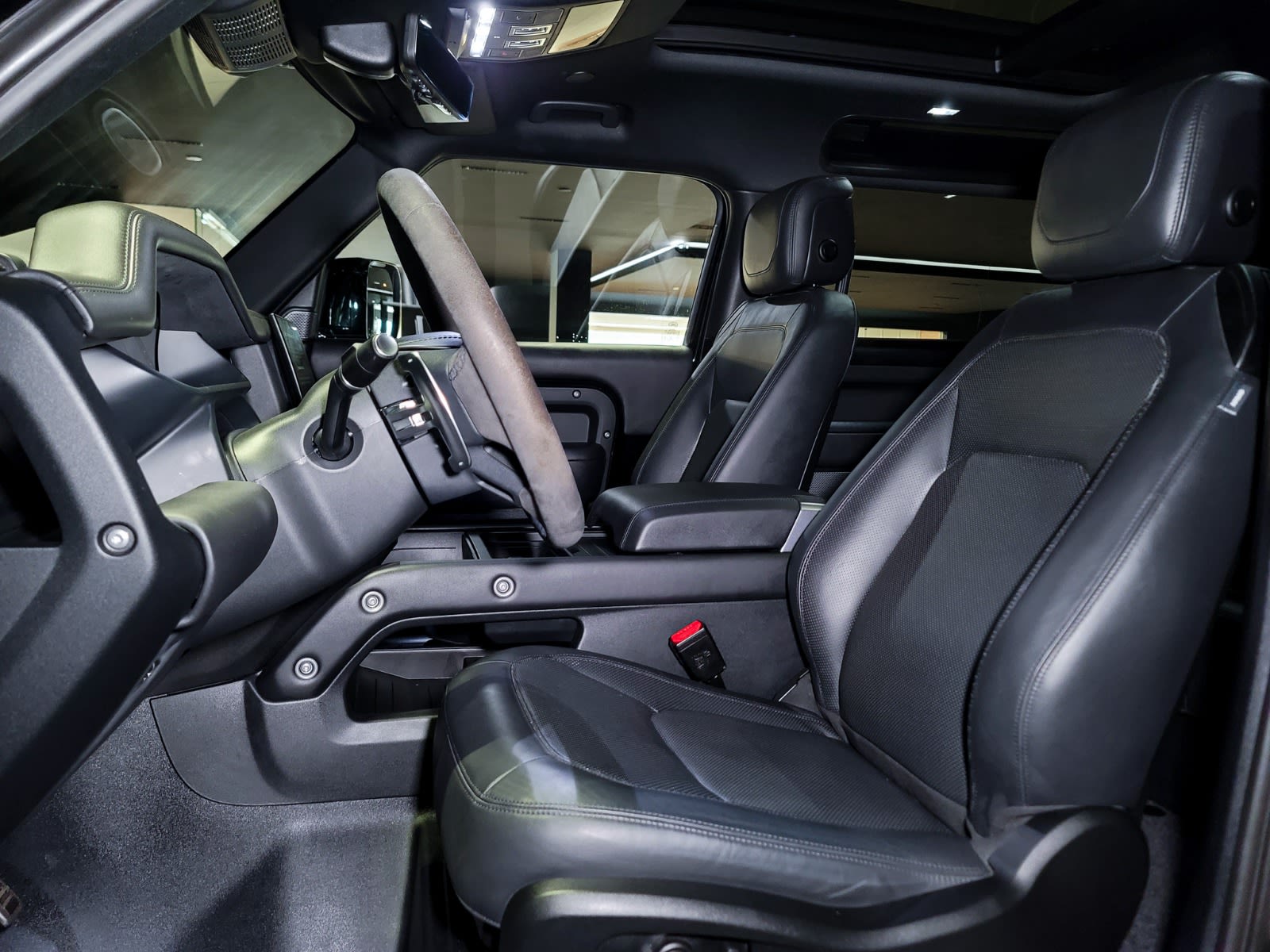 2023 Land Rover Defender V8, Vancouver, Cash