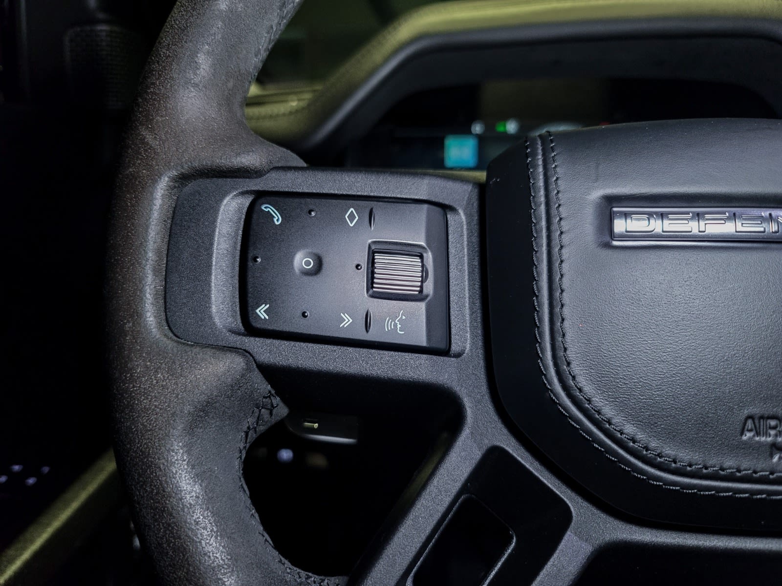 2023 Land Rover Defender V8, Vancouver, Cash