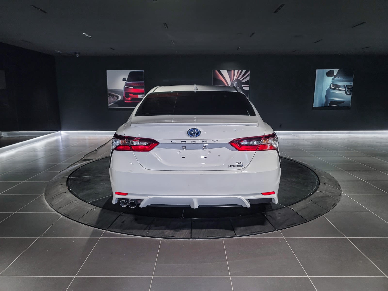 2023 Toyota Camry Hybrid SE, Vancouver, Cash