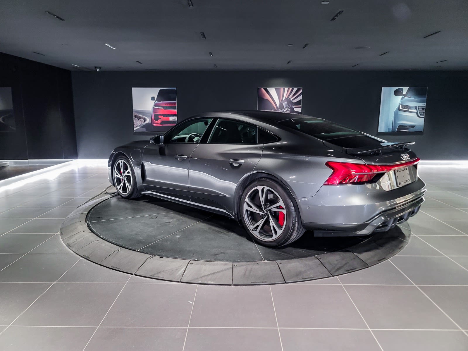 2022 Audi e-tron GT quattro, Vancouver, Cash