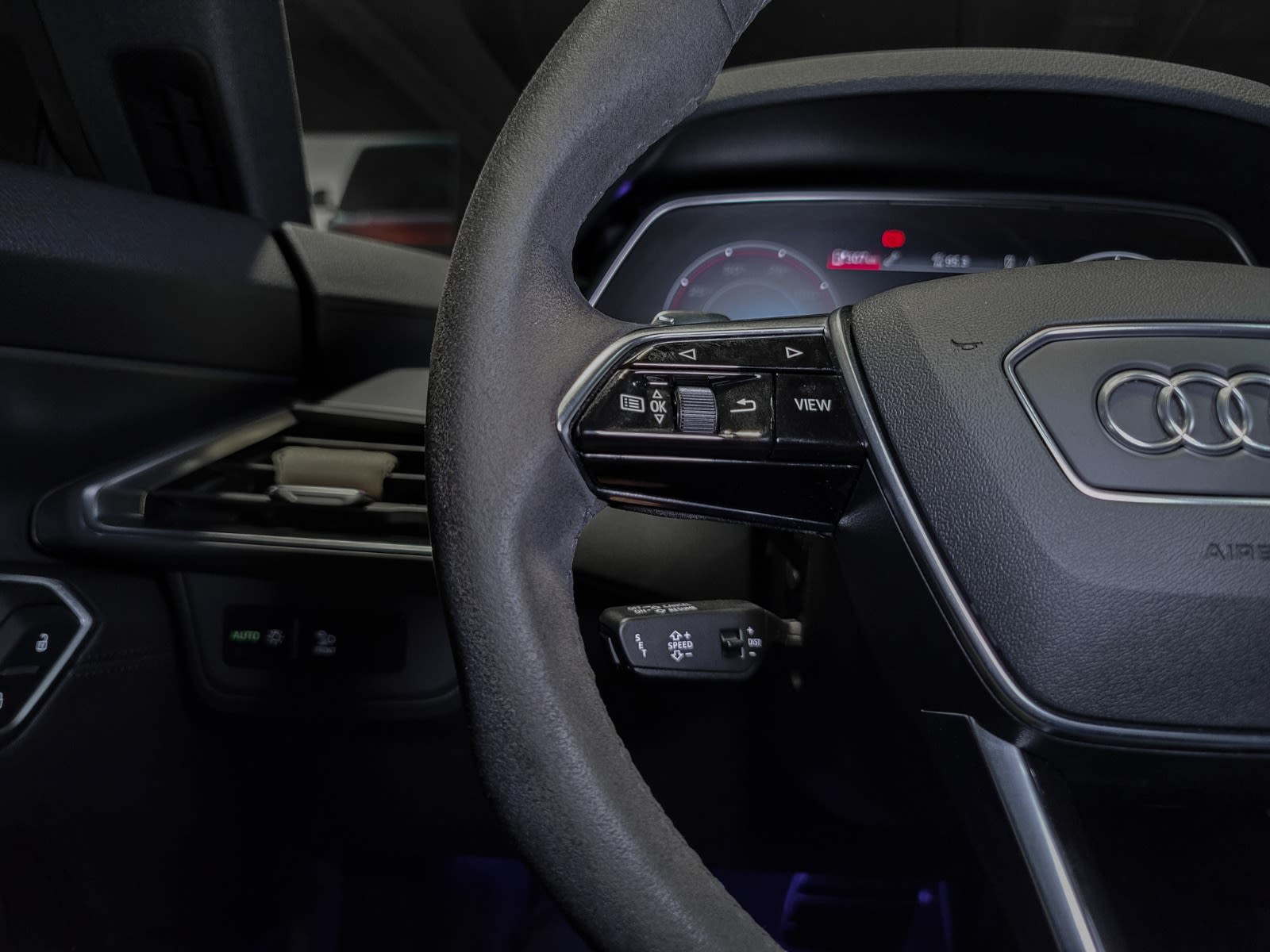 2022 Audi e-tron GT quattro, Vancouver, Cash