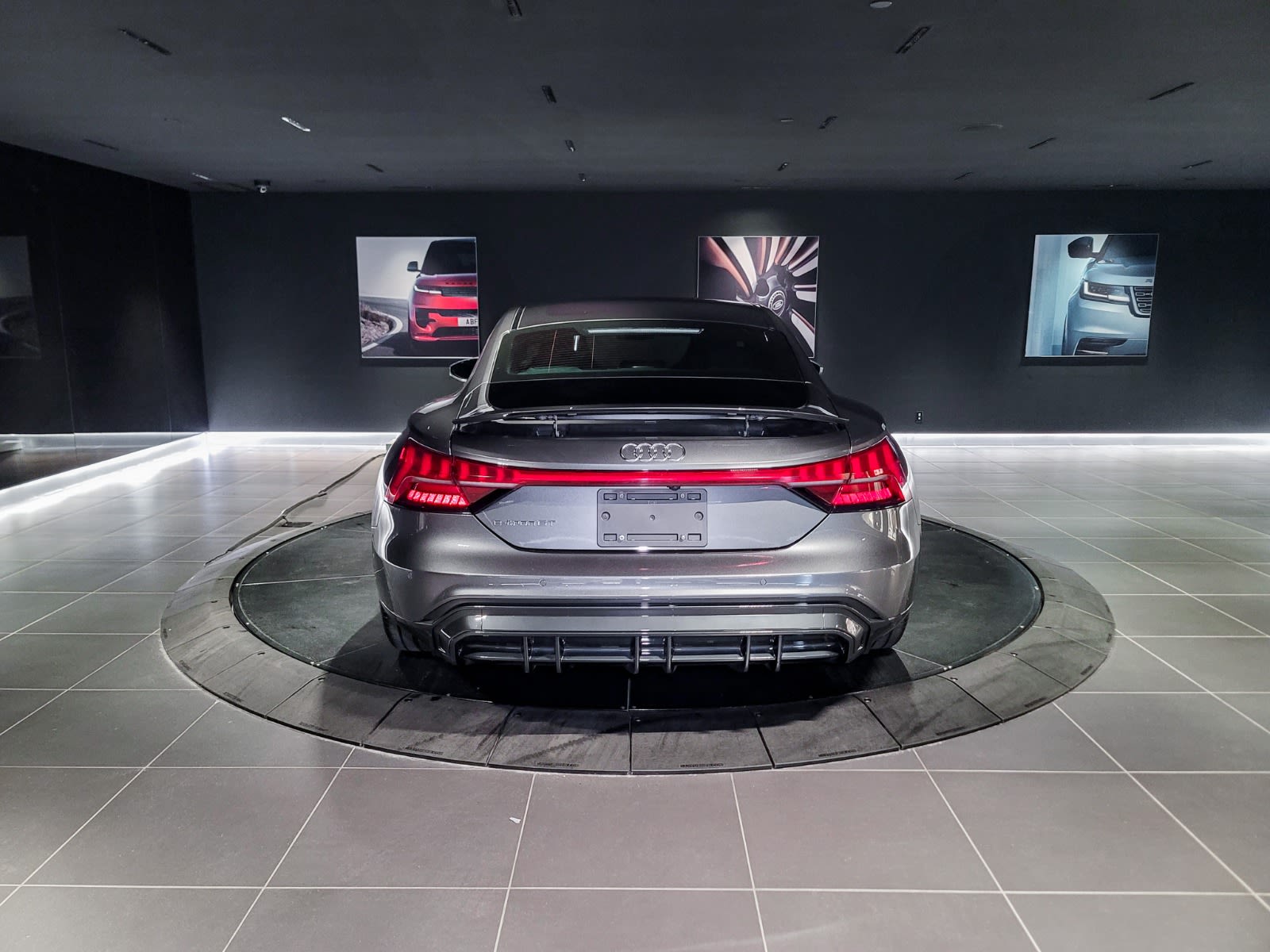 2022 Audi e-tron GT quattro, Vancouver, Cash
