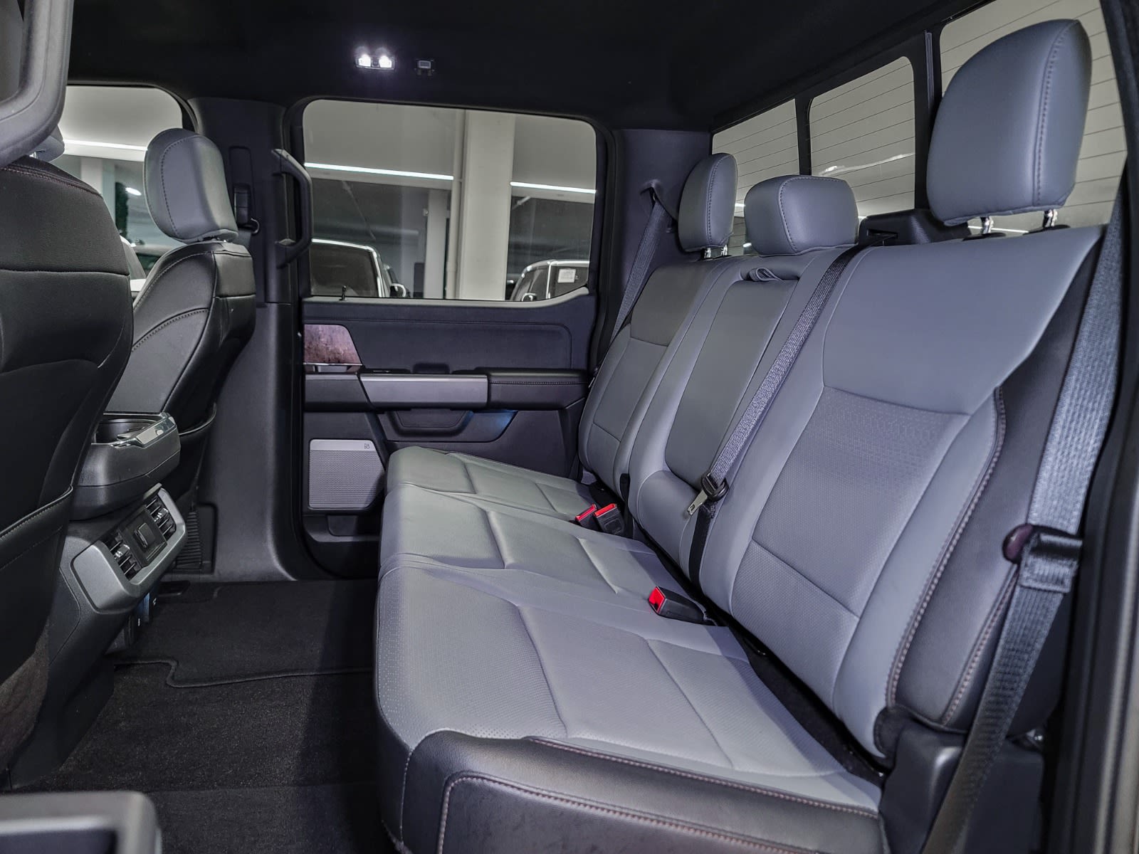 2022 Ford F-150 Lightning LARIAT, Vancouver, Cash