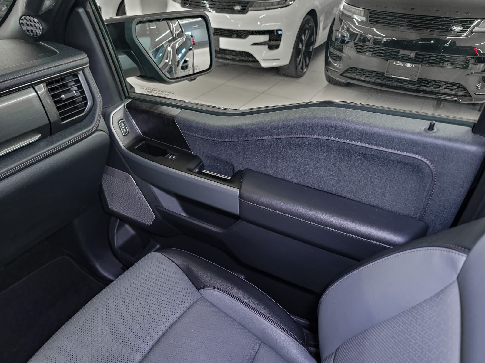 2022 Ford F-150 Lightning LARIAT, Vancouver, Cash