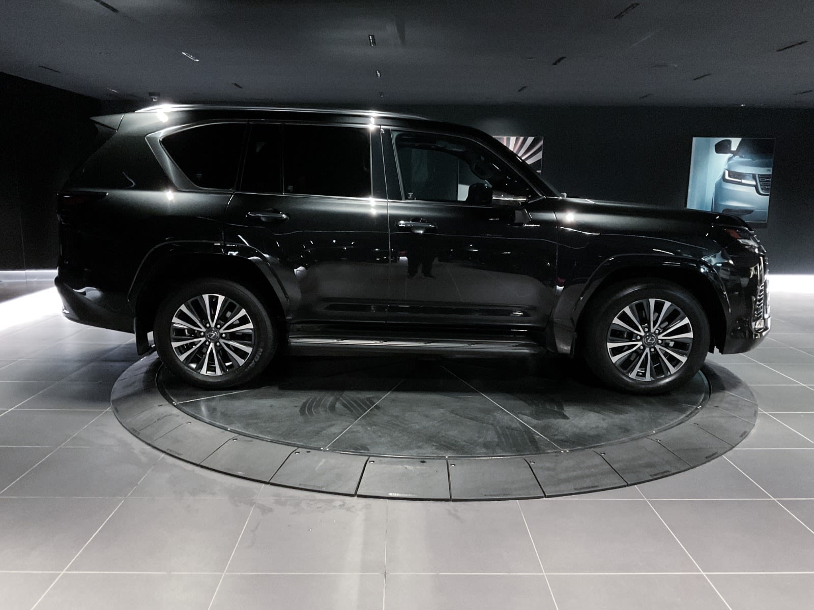 2022 Lexus LX LX 600, Vancouver, Cash