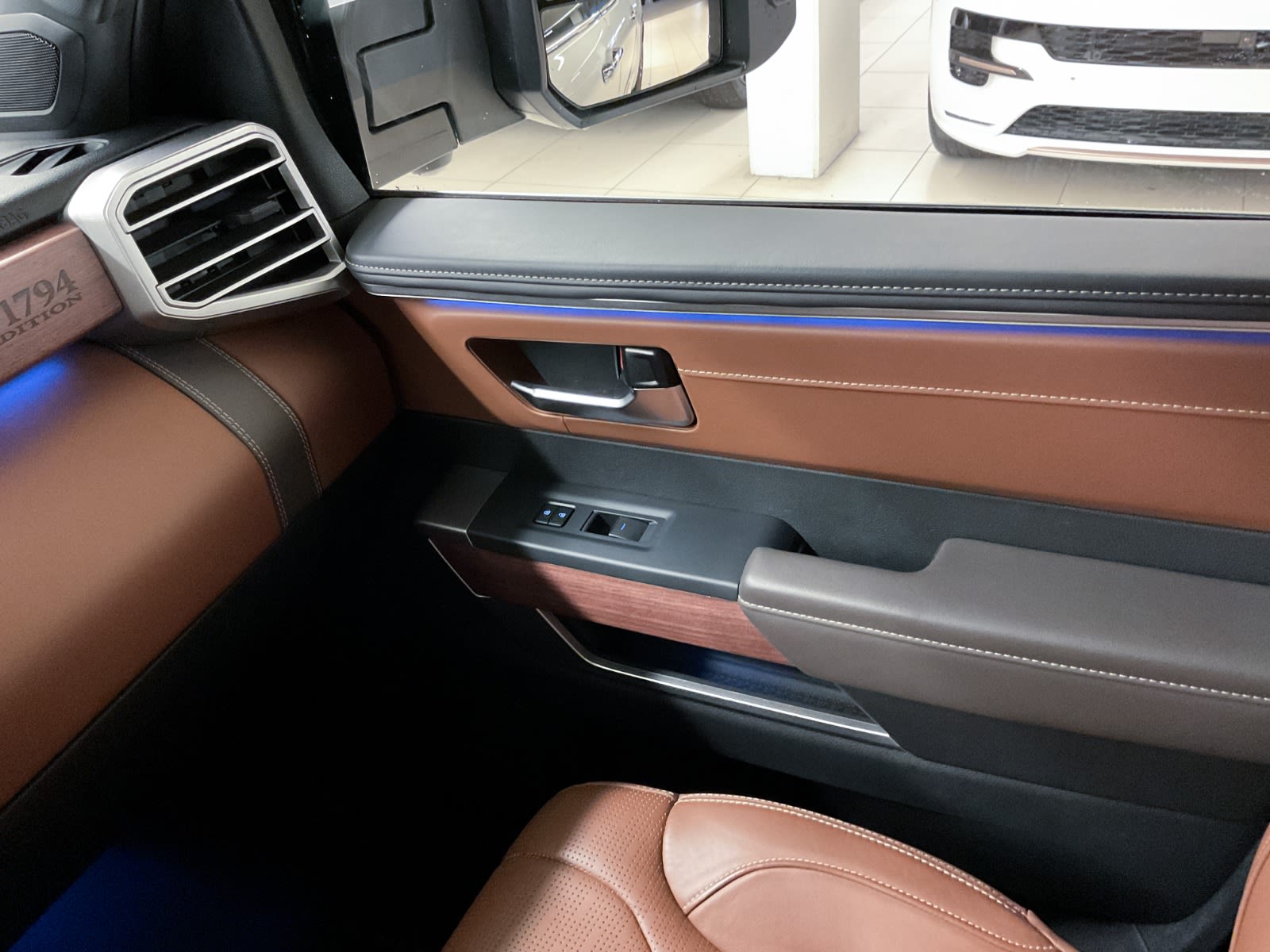2022 Toyota Tundra Platinum, Vancouver, Cash