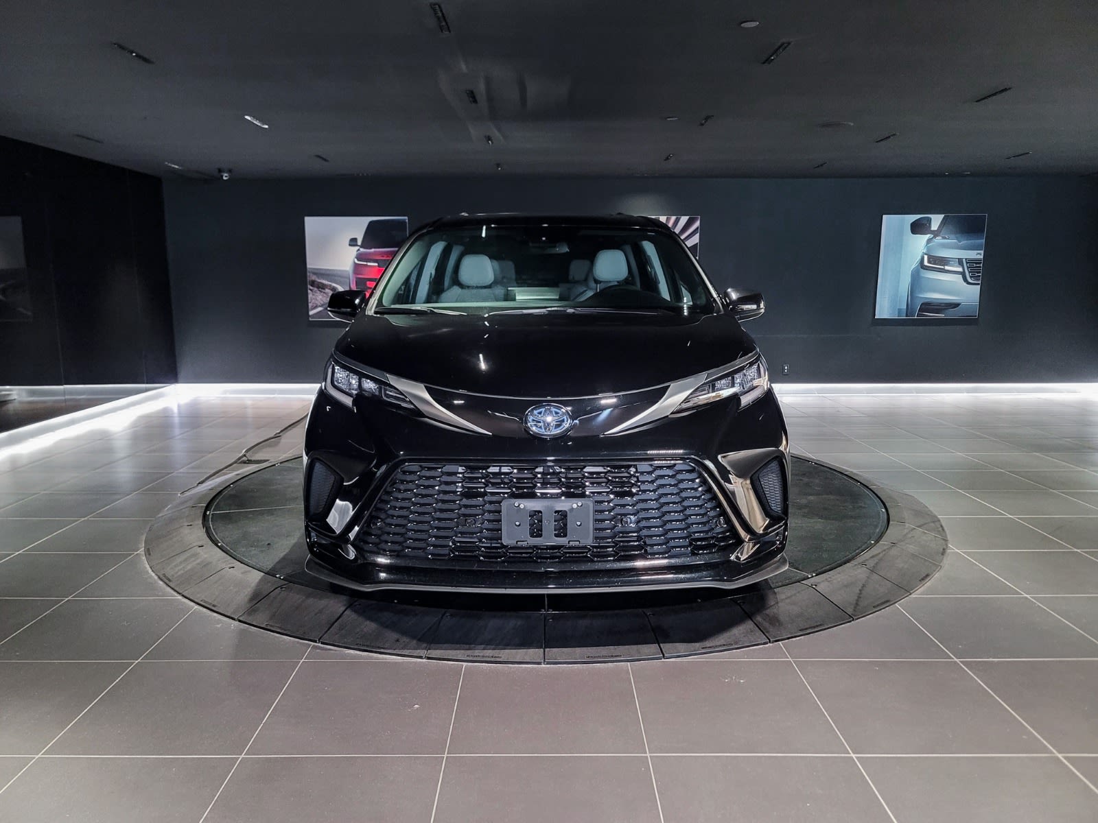 2022 Toyota Sienna XSE, Vancouver, Cash