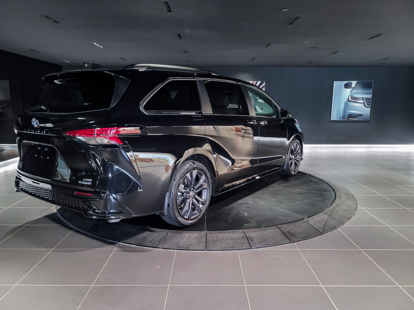 2022 Toyota Sienna XSE, Vancouver, Cash