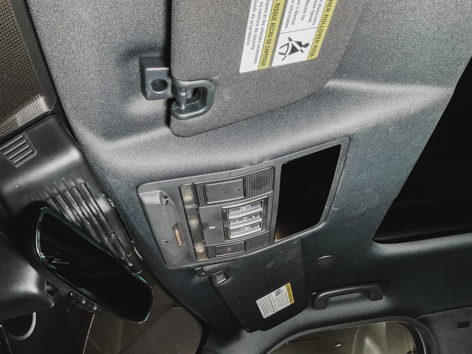 2022 Land Rover Discovery R-Dynamic S, Vancouver, Cash