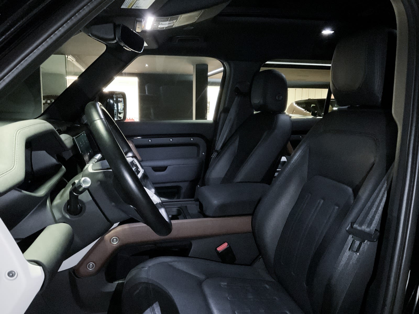 2022 Land Rover Defender S, Vancouver, Cash