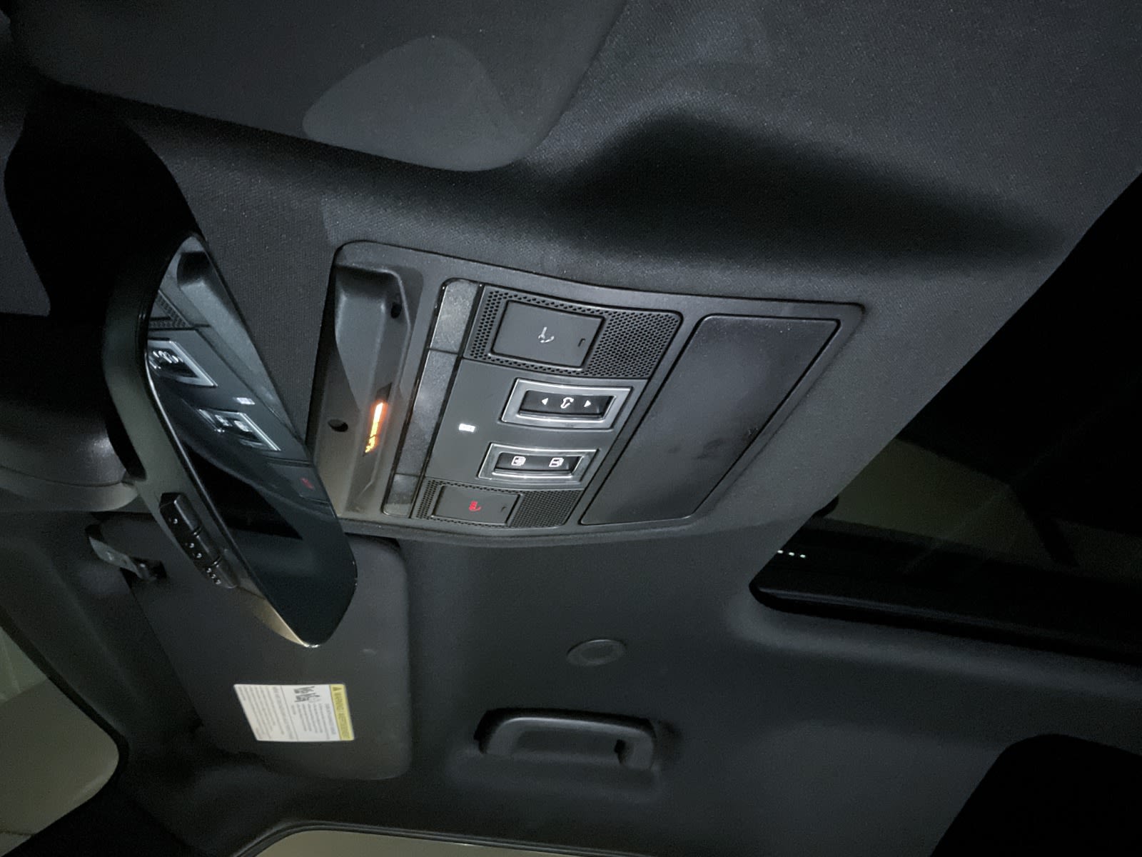2022 Land Rover Defender S, Vancouver, Cash