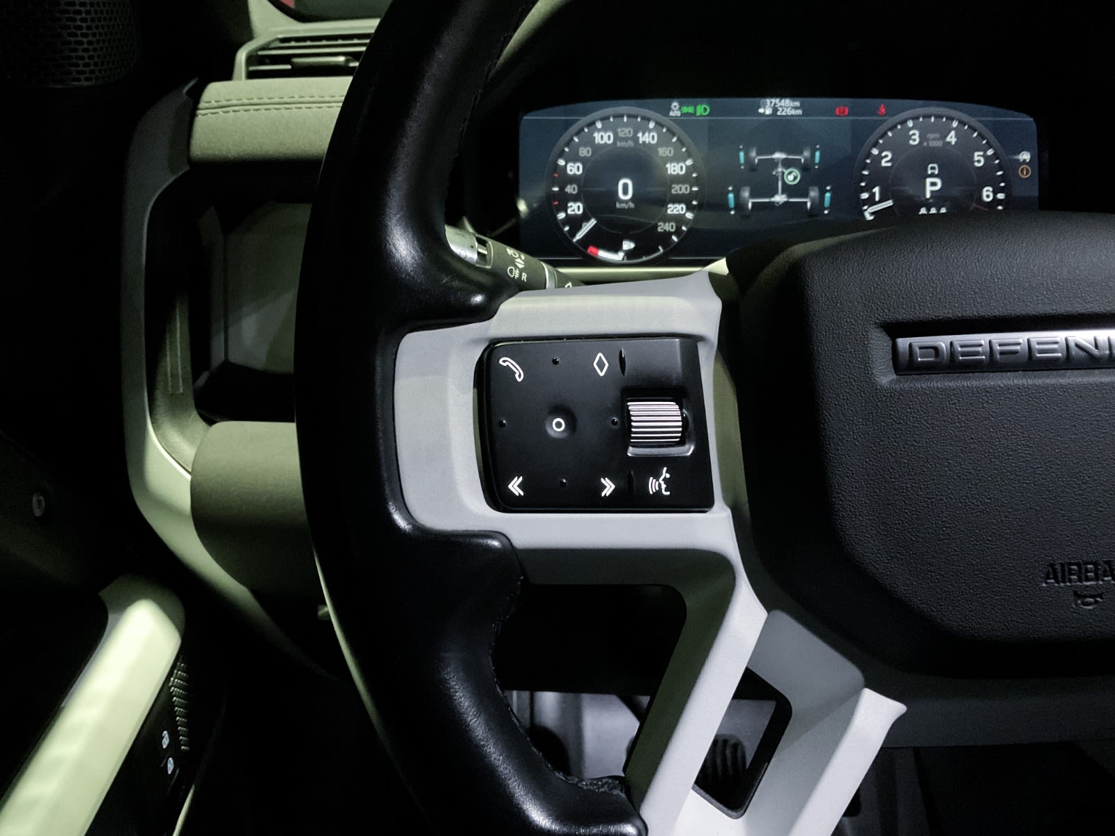 2022 Land Rover Defender S, Vancouver, Cash