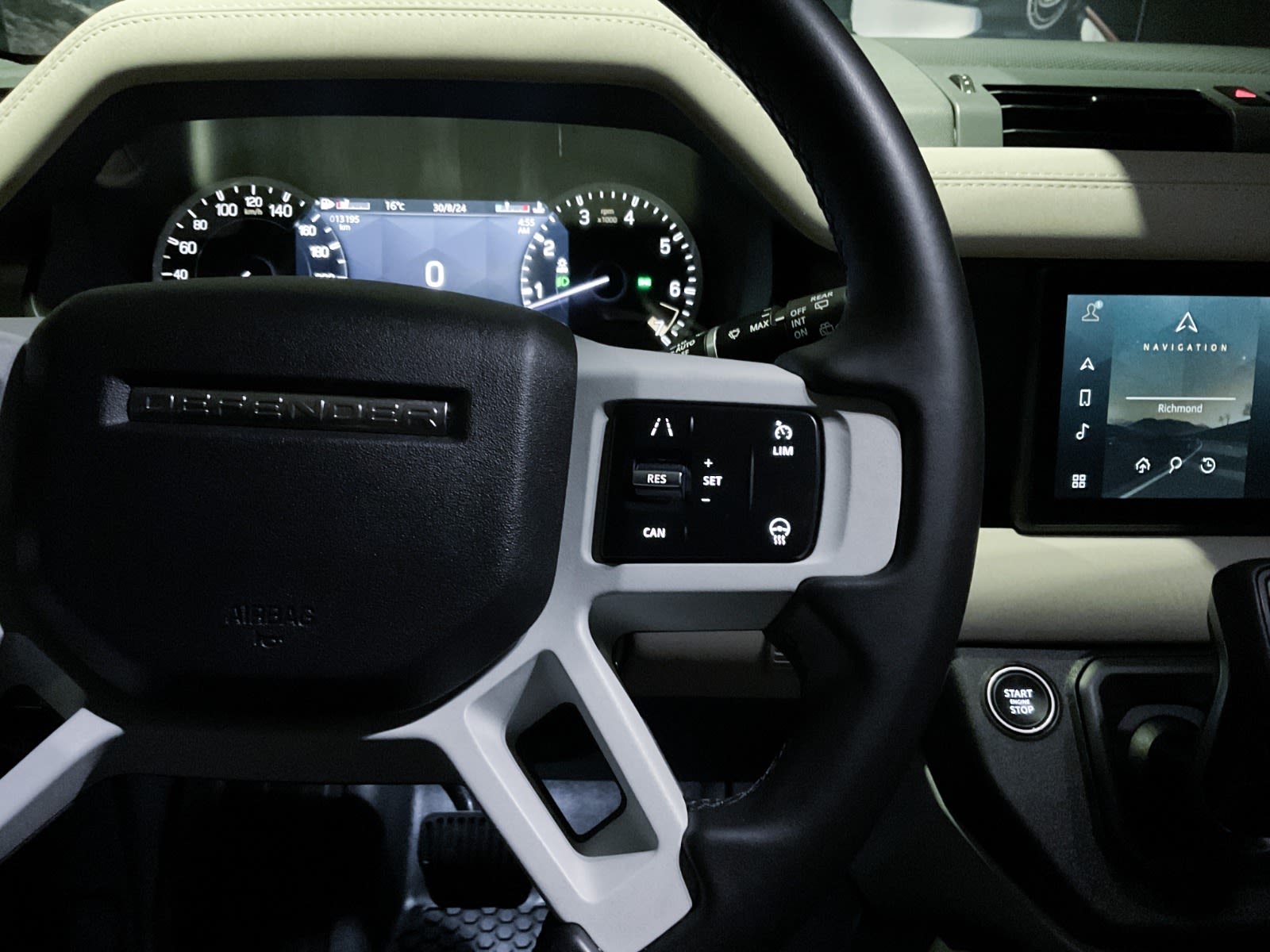 2023 Land Rover Defender S, Vancouver, Cash
