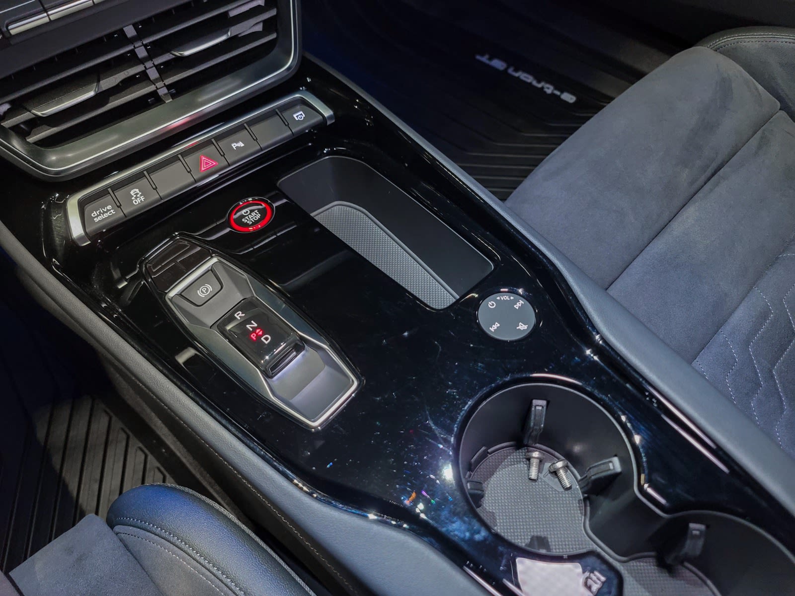 2023 Audi e-tron GT quattro, Vancouver, Cash