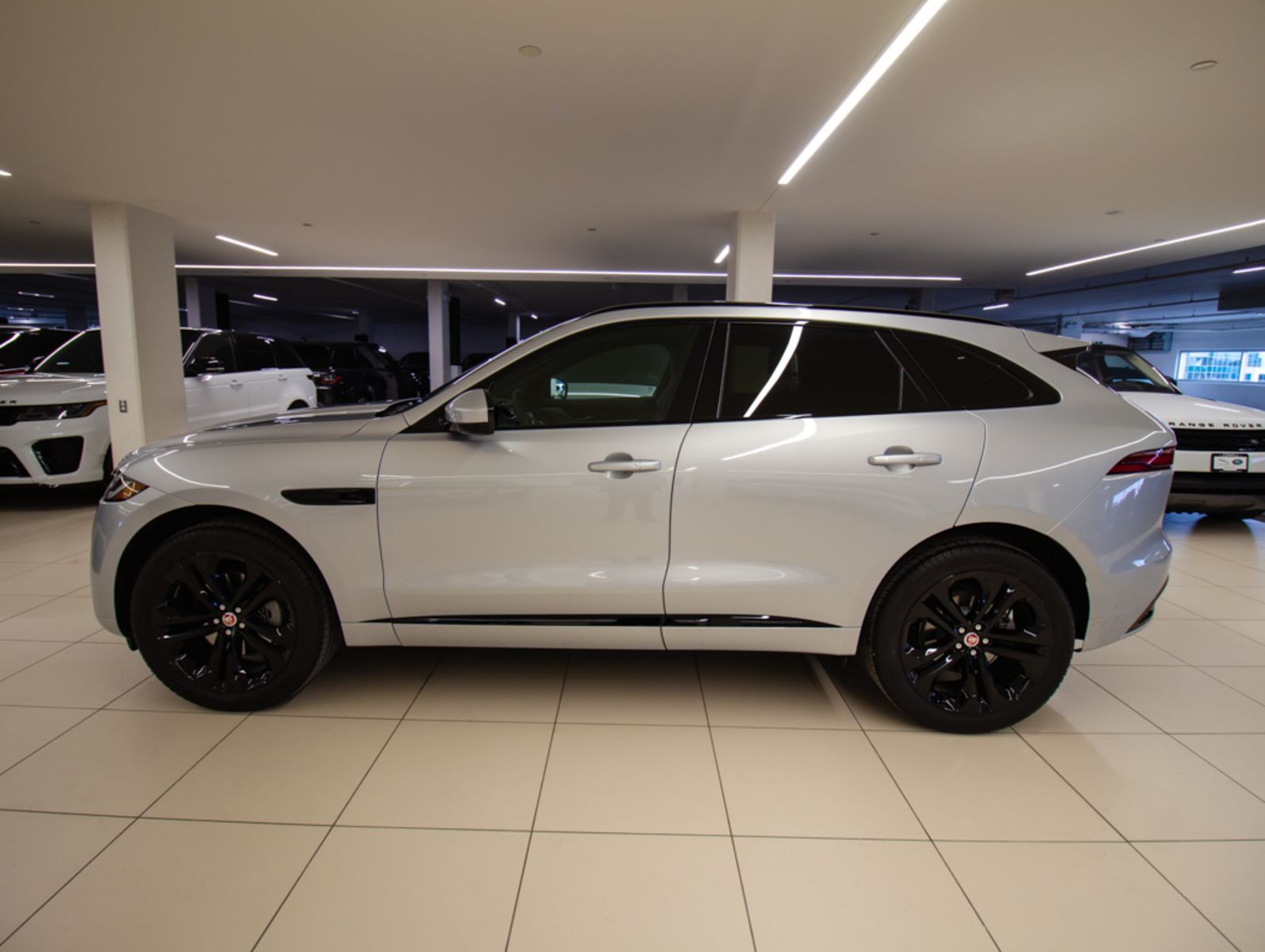 2023 Jaguar F-PACE R-Dynamic S, Vancouver, Cash