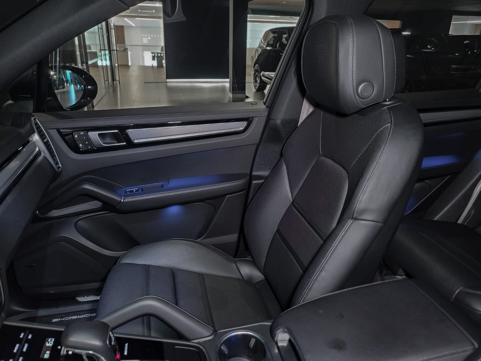 2023 Porsche Cayenne AWD, Vancouver, Cash