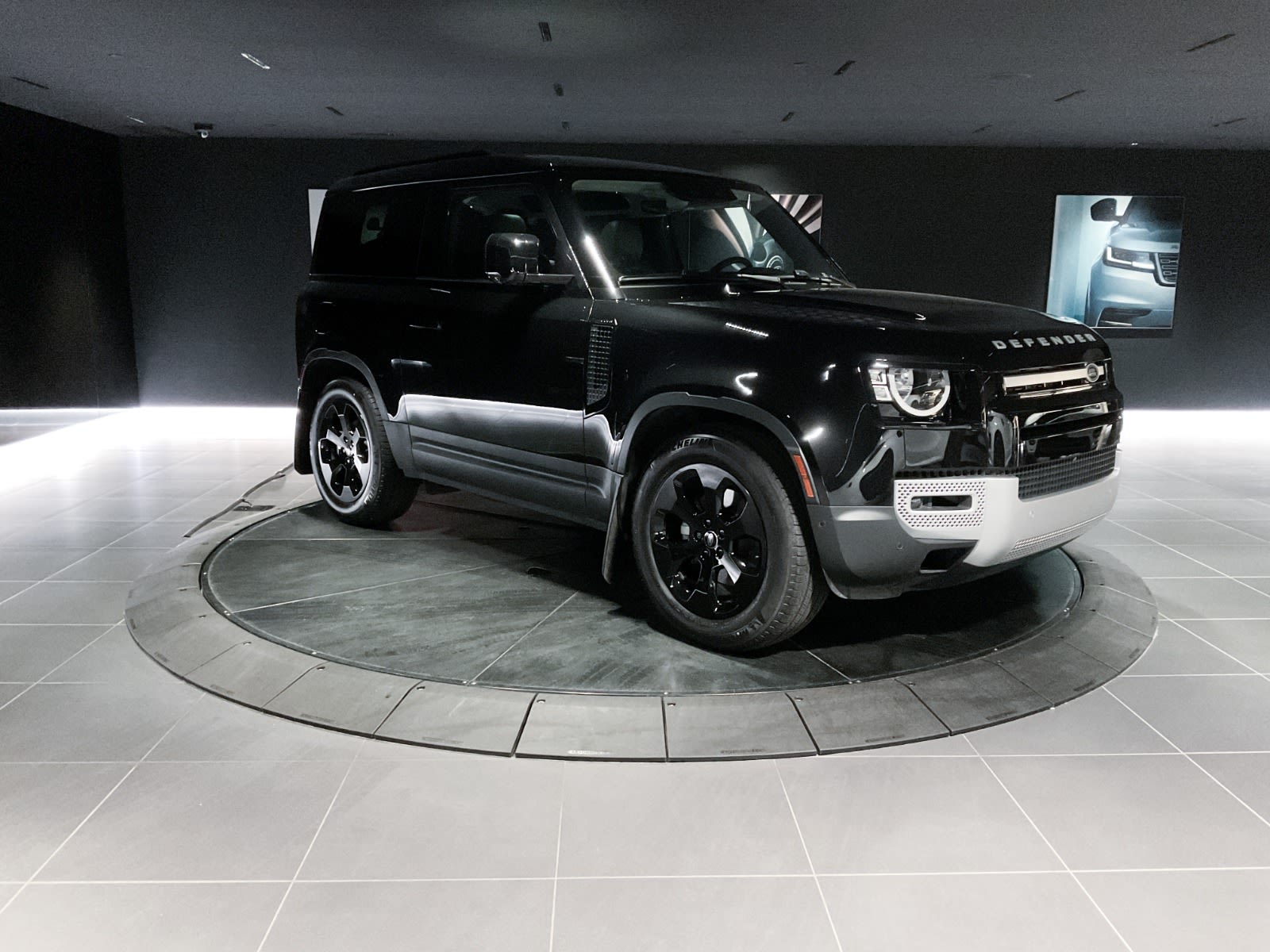 2023 Land Rover Defender S, Vancouver, Cash