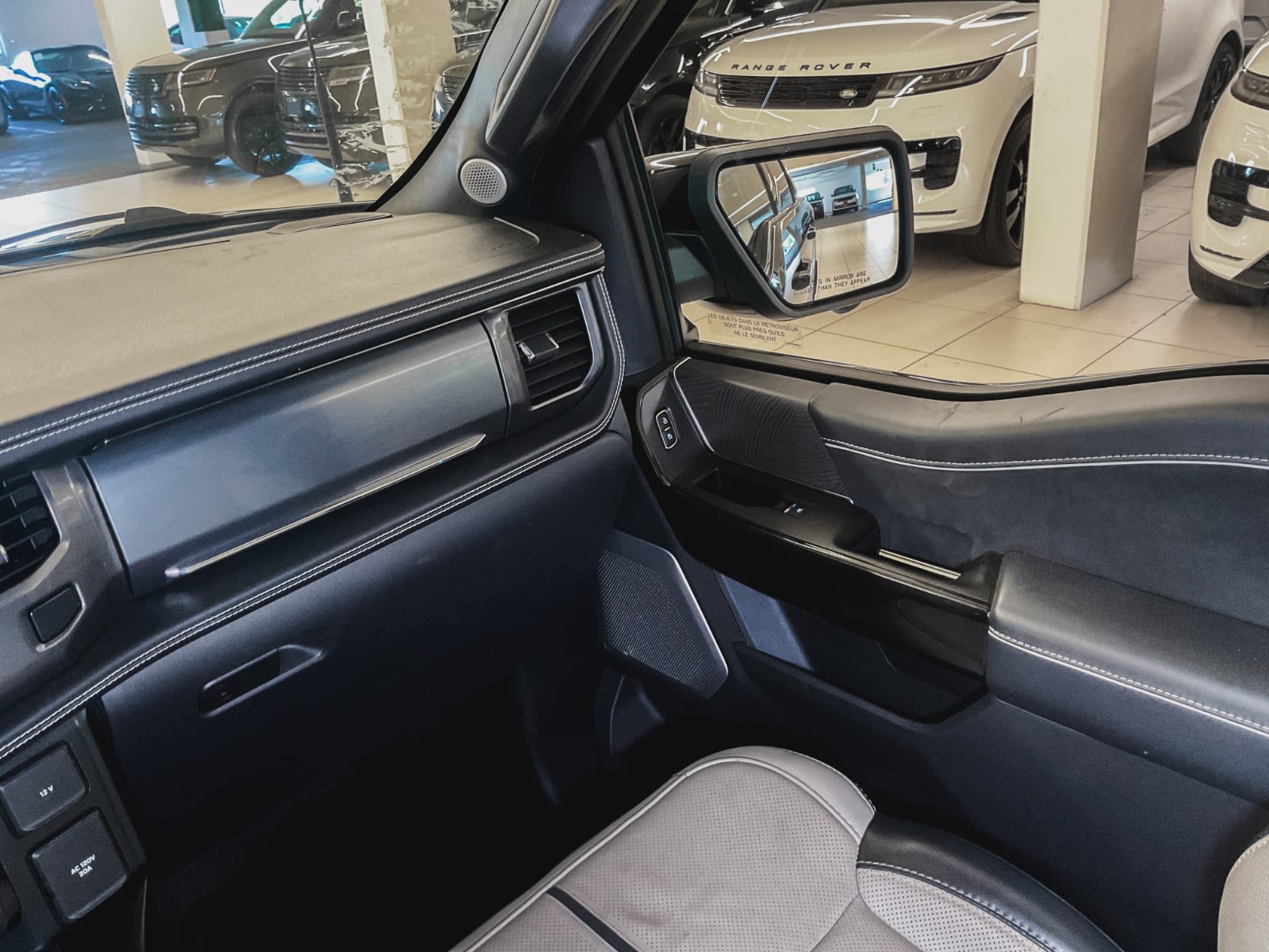 2023 Ford F-150 Lightning Platinum, Vancouver, Cash