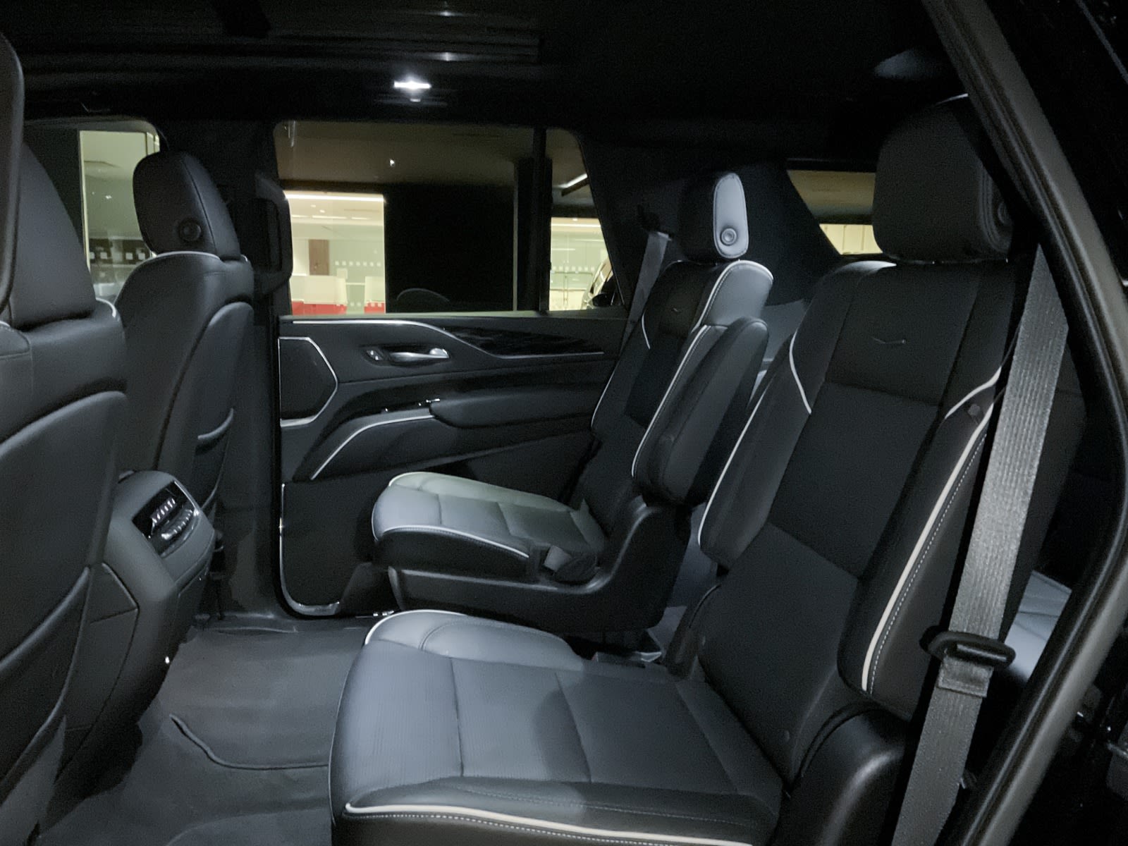 2023 Cadillac Escalade 4WD Sport, Vancouver, Cash