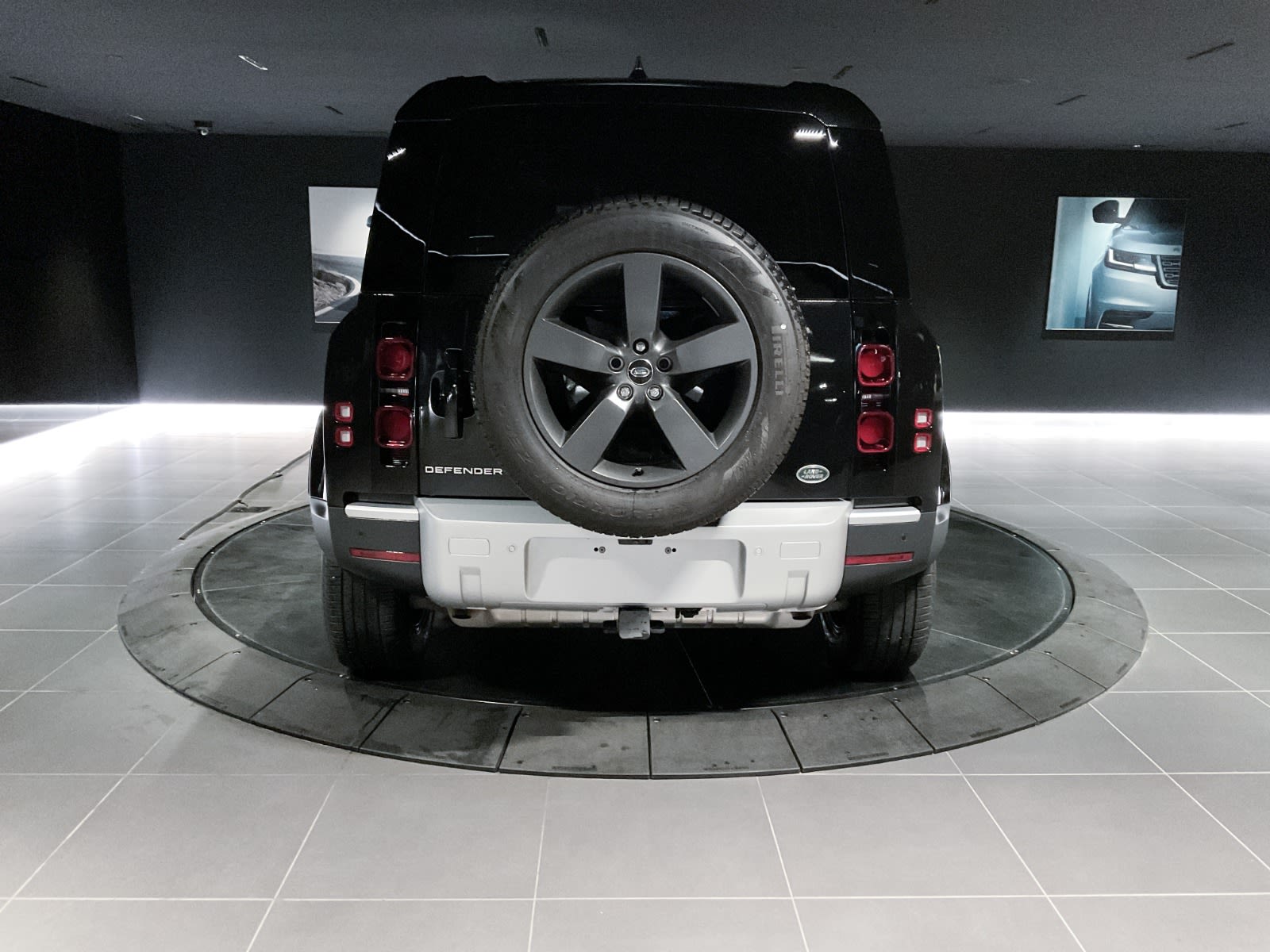 2023 Land Rover Defender S, Vancouver, Cash