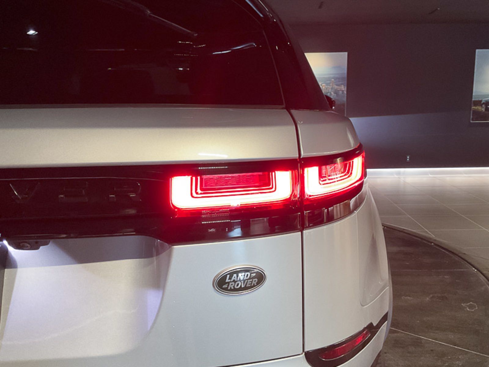 2023 Land Rover Range Rover Velar R-Dynamic S, Vancouver, Cash