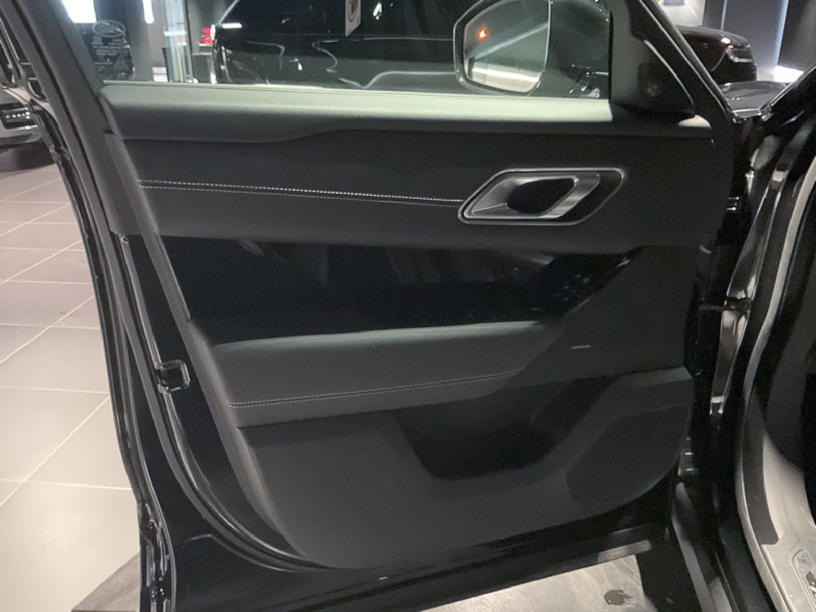 2023 Land Rover Range Rover Velar R-Dynamic S, Vancouver, Cash