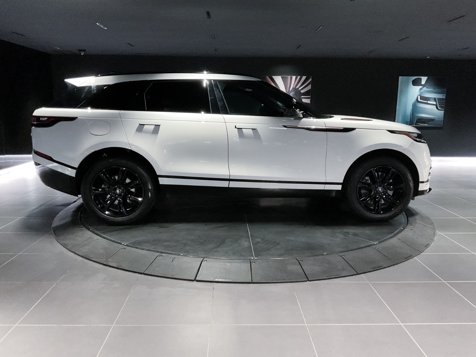 2023 Land Rover Range Rover Velar R-Dynamic S, Vancouver, Cash