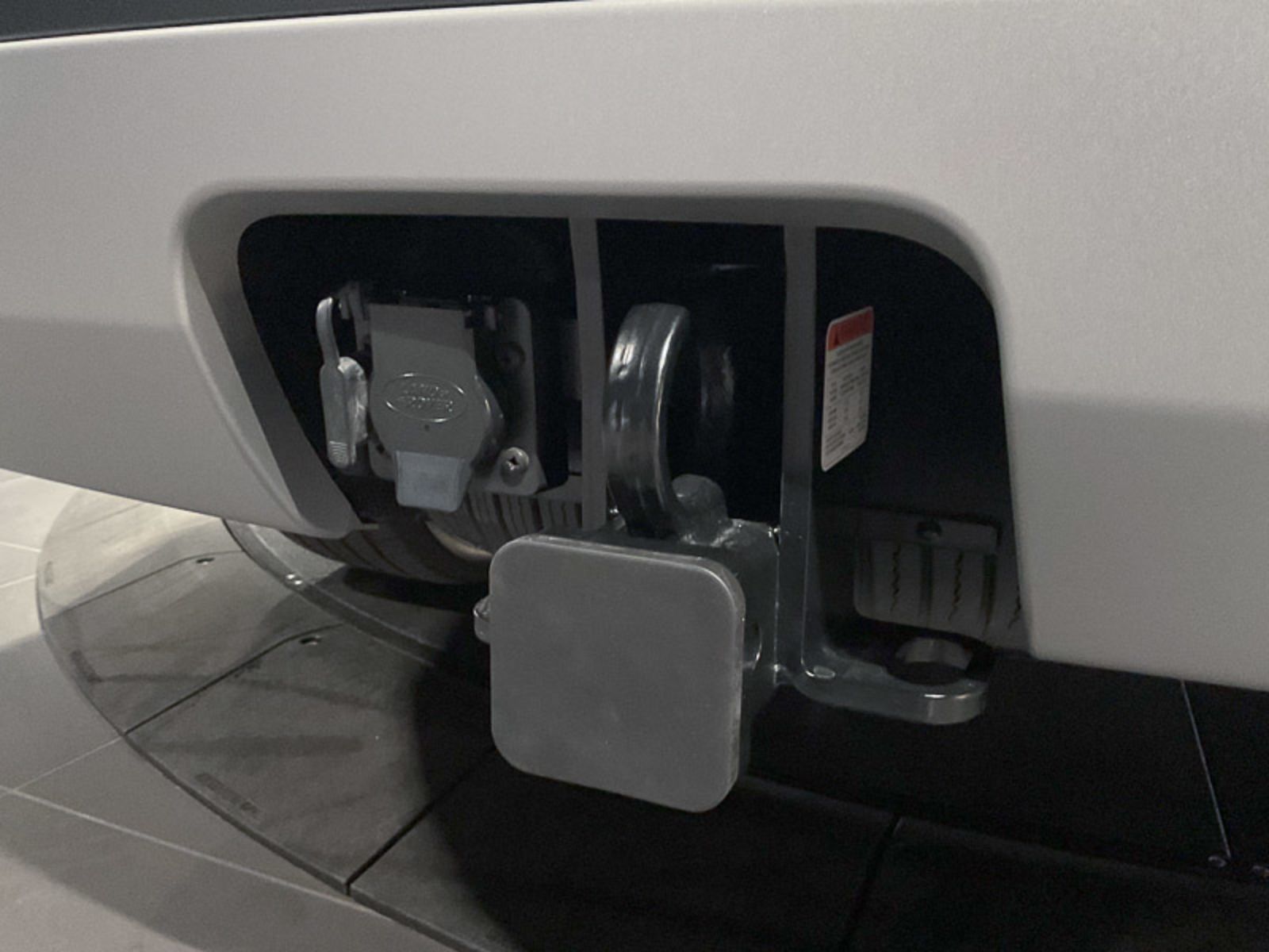 2023 Land Rover Discovery S, Vancouver, Cash
