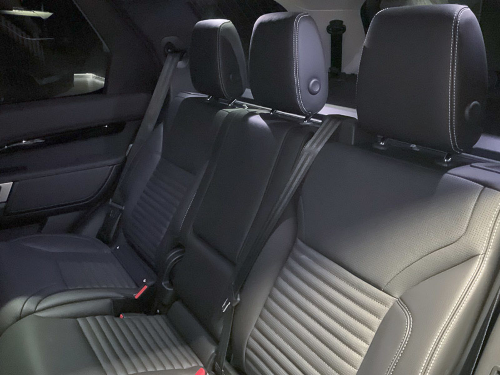 2023 Land Rover Discovery S, Vancouver, Cash