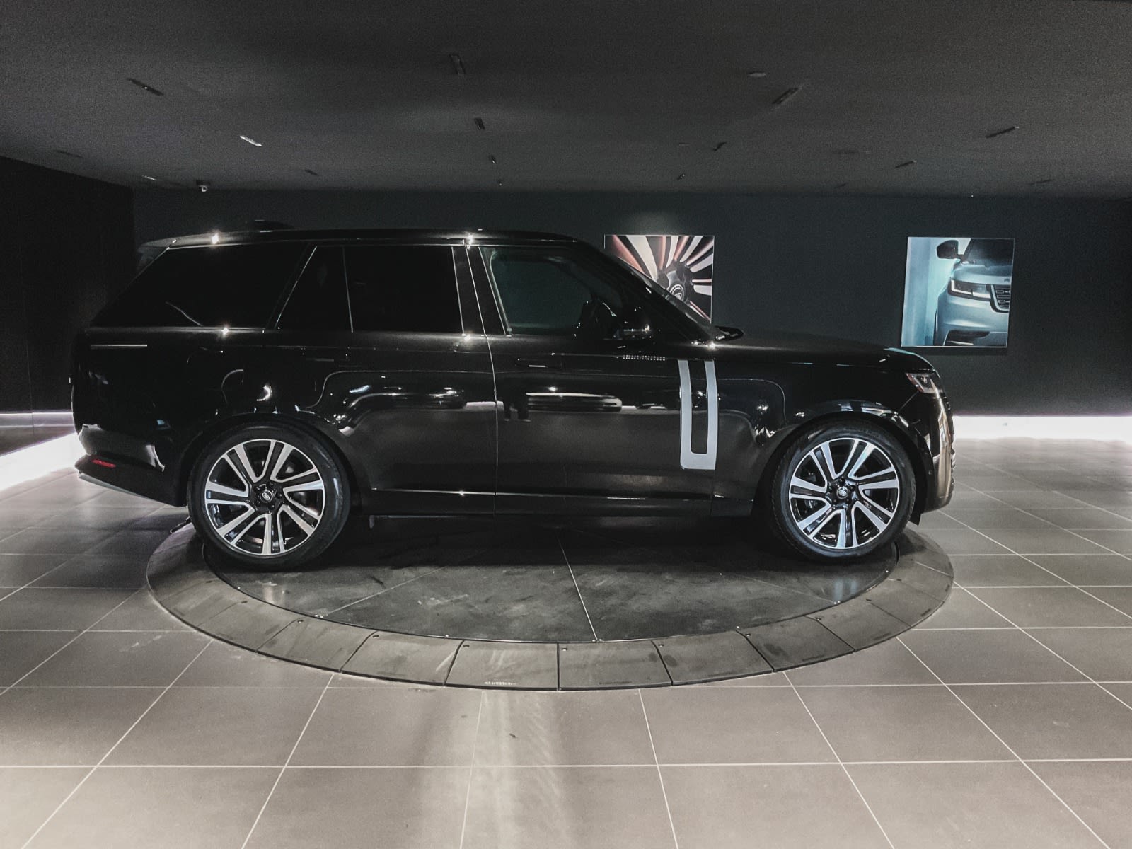 2023 Land Rover Range Rover SE, Vancouver, Cash
