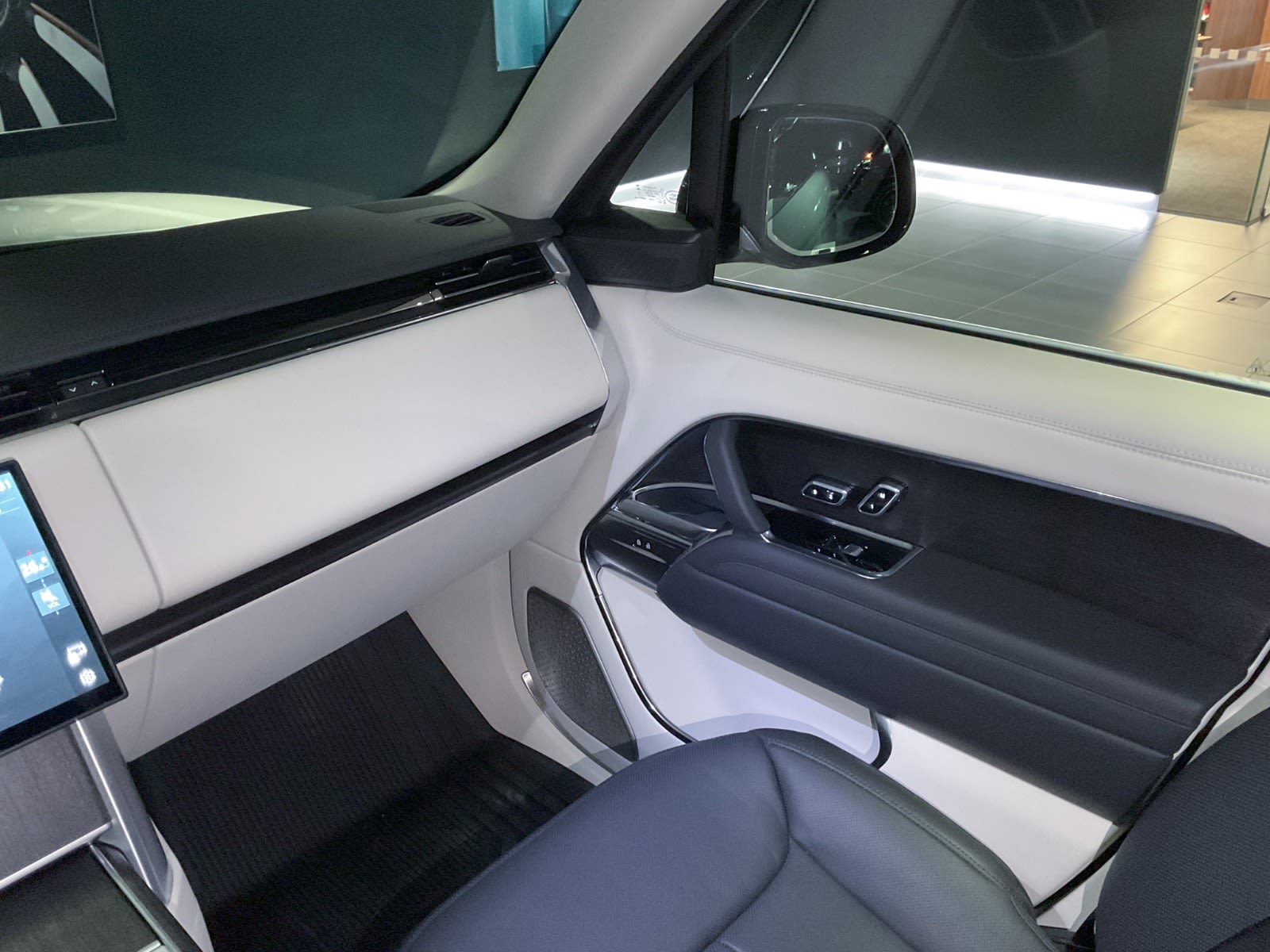 2024 Land Rover Range Rover Autobiography, Vancouver, Cash