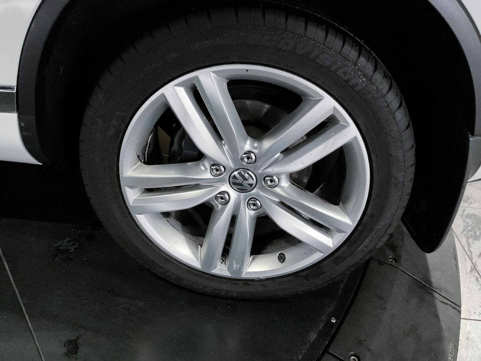 2012 Volkswagen Touareg Highline, Vancouver, Cash