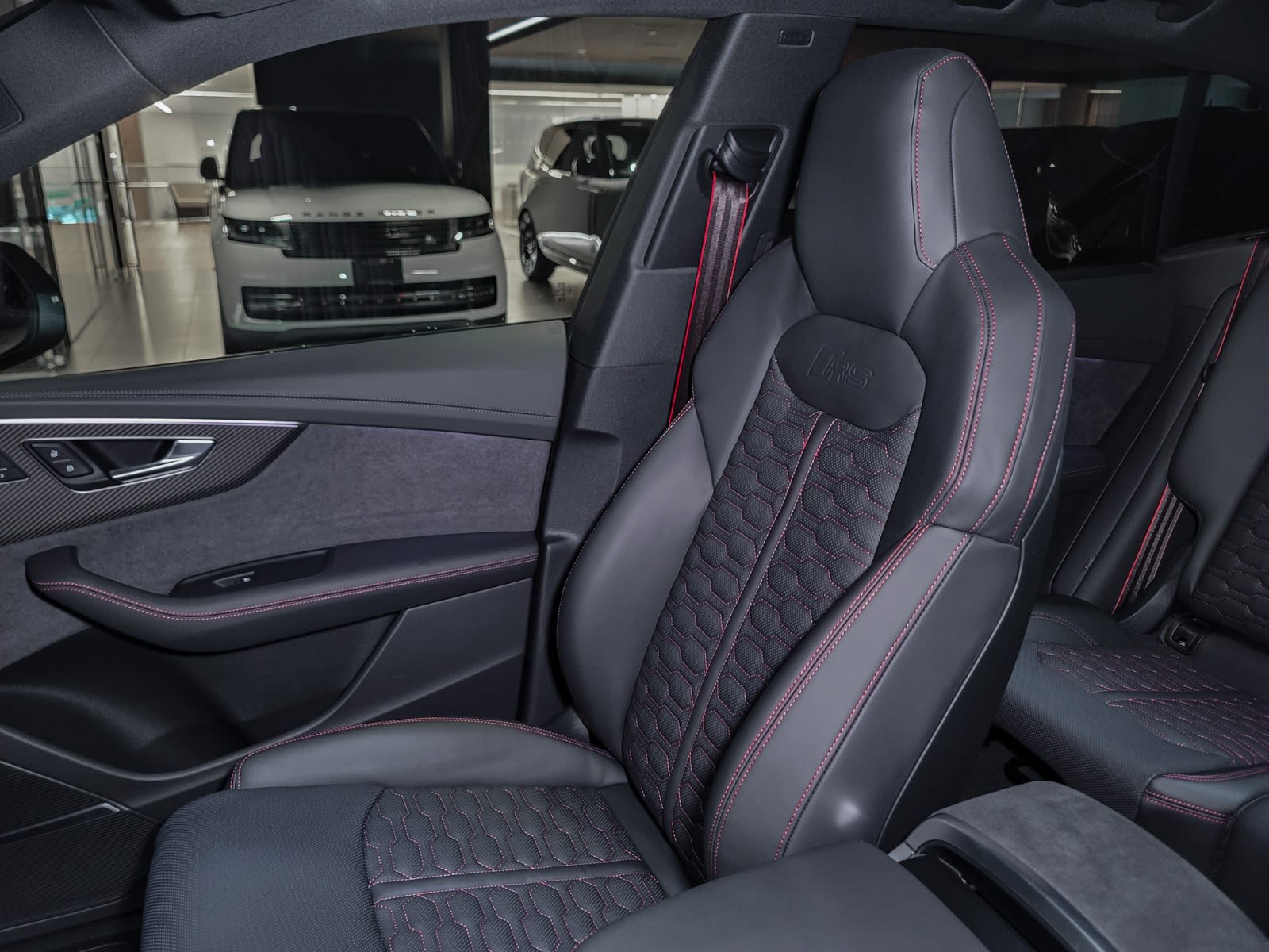 2024 Audi RS Q8 4.0 TFSI quattro, Vancouver, Cash