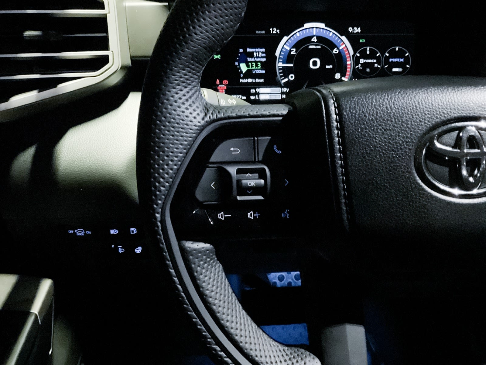 2024 Toyota Sequoia TRD Off Road, Vancouver, Cash