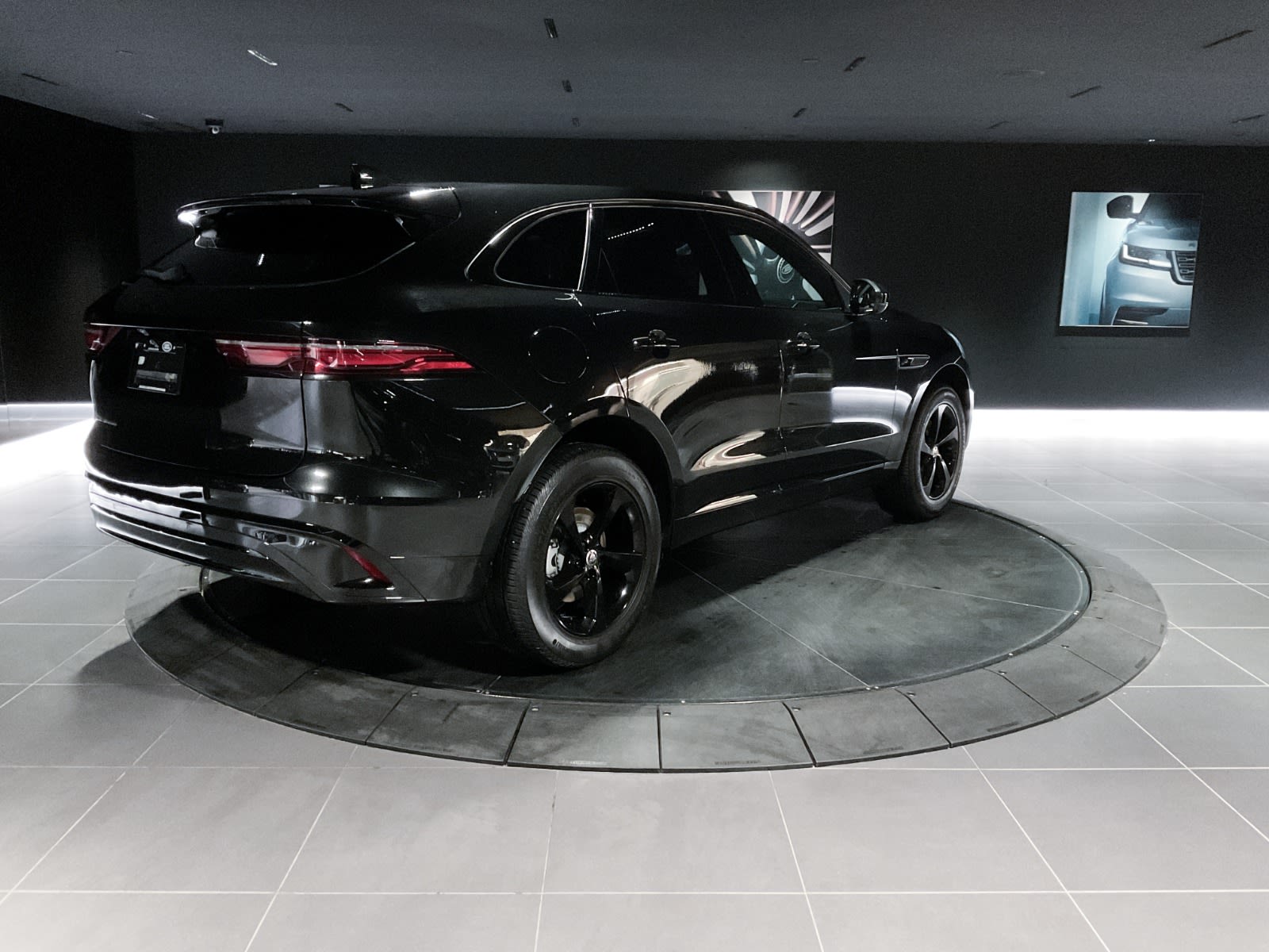 2024 Jaguar F-PACE R-Dynamic S, Vancouver, Cash