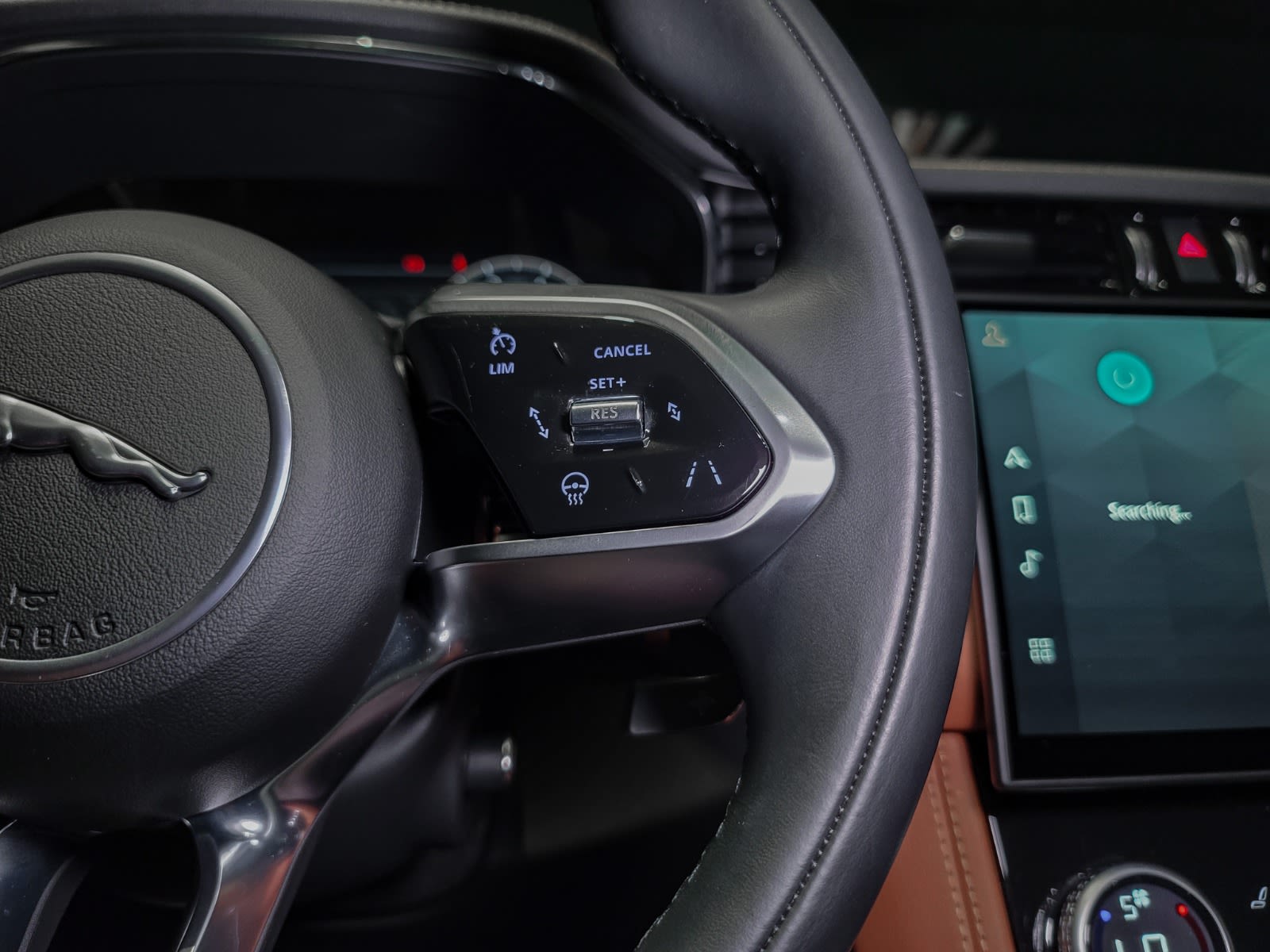 2024 Jaguar F-PACE R-Dynamic S, Vancouver, Cash