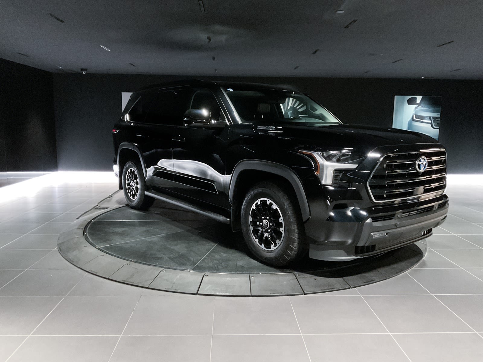 2024 Toyota Sequoia TRD Off Road, Vancouver, Cash