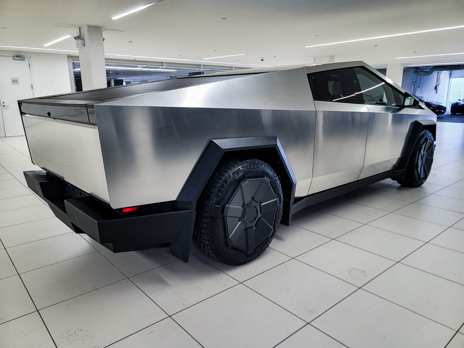 2024 Tesla Cybertruck AWD, Vancouver, Cash