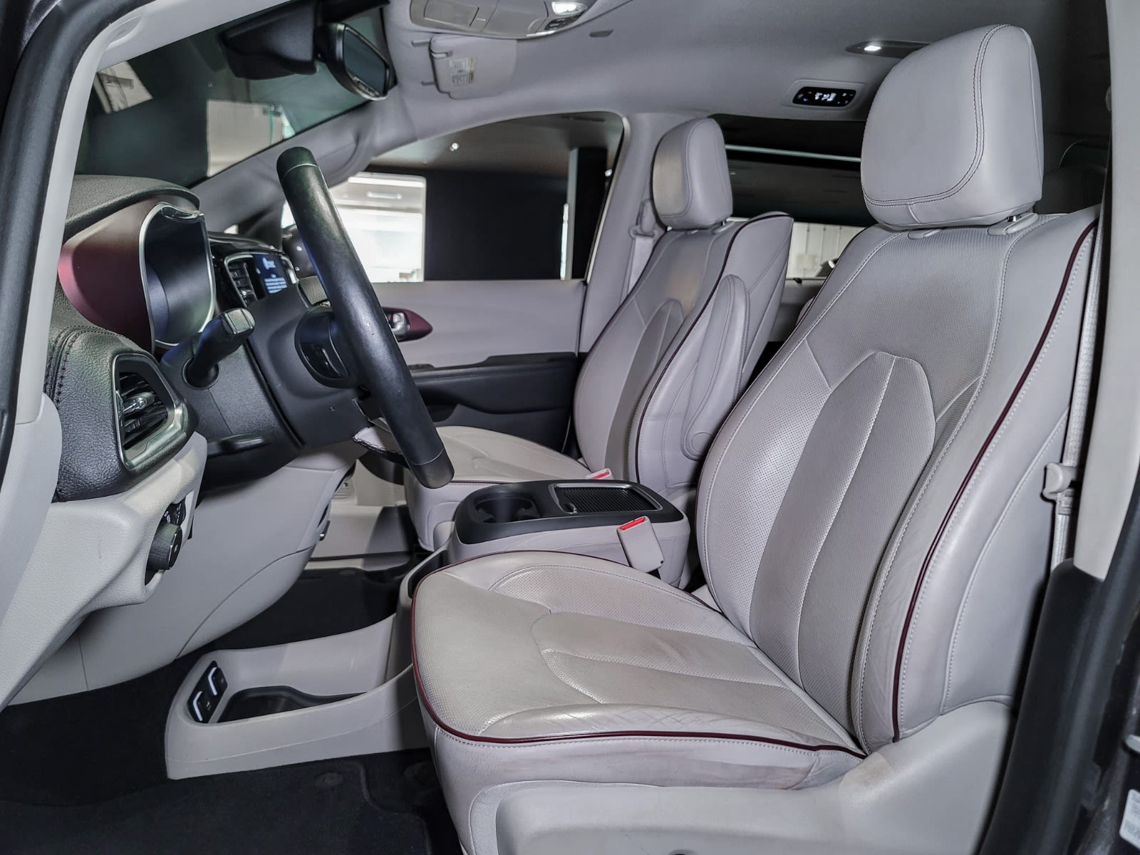 2017 Chrysler Pacifica Limited, Vancouver, Cash