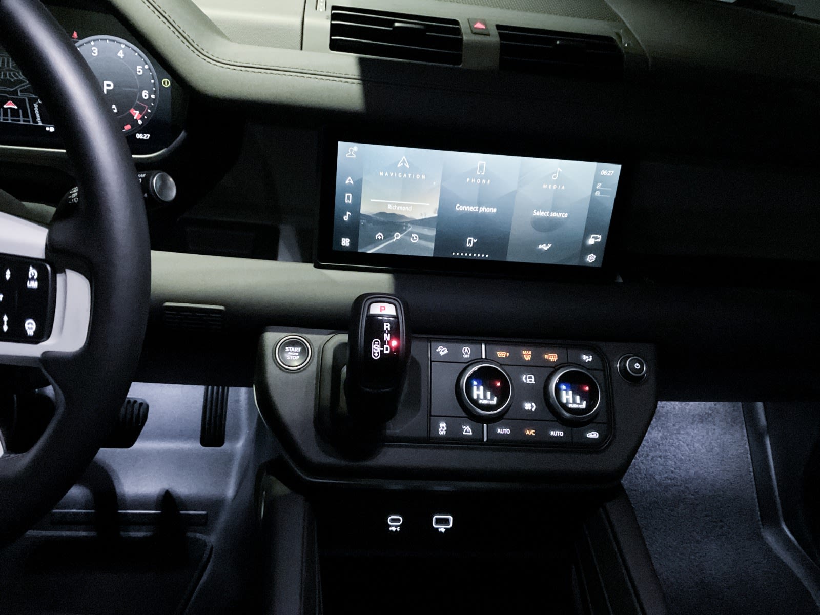 2024 Land Rover Defender S, Vancouver, Cash