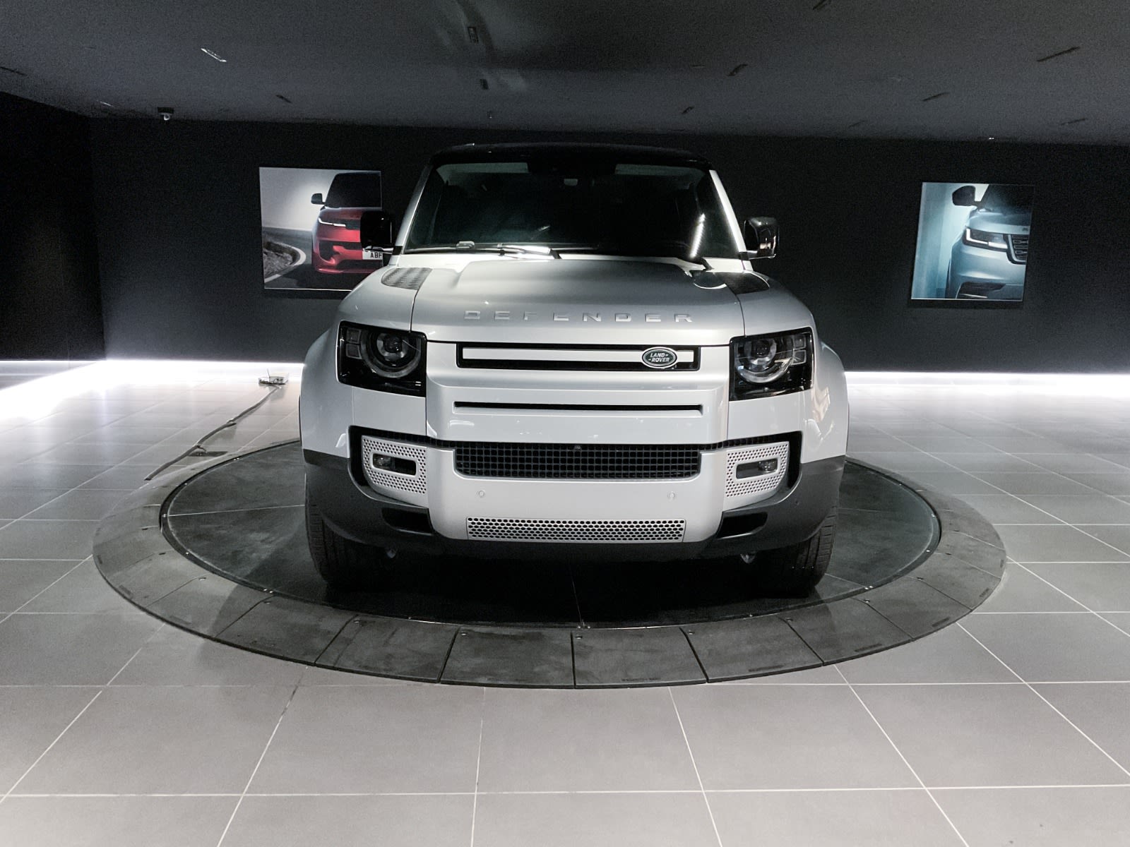2024 Land Rover Defender S, Vancouver, Cash