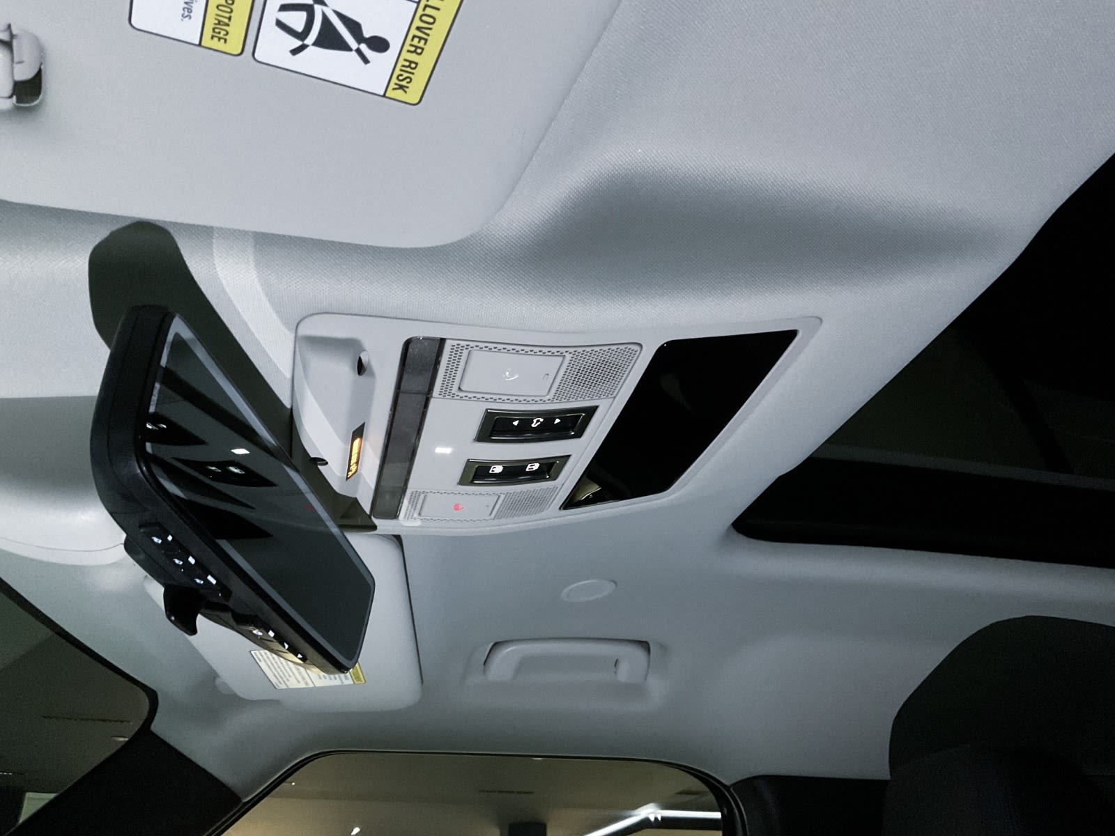 2024 Land Rover Defender S, Vancouver, Cash