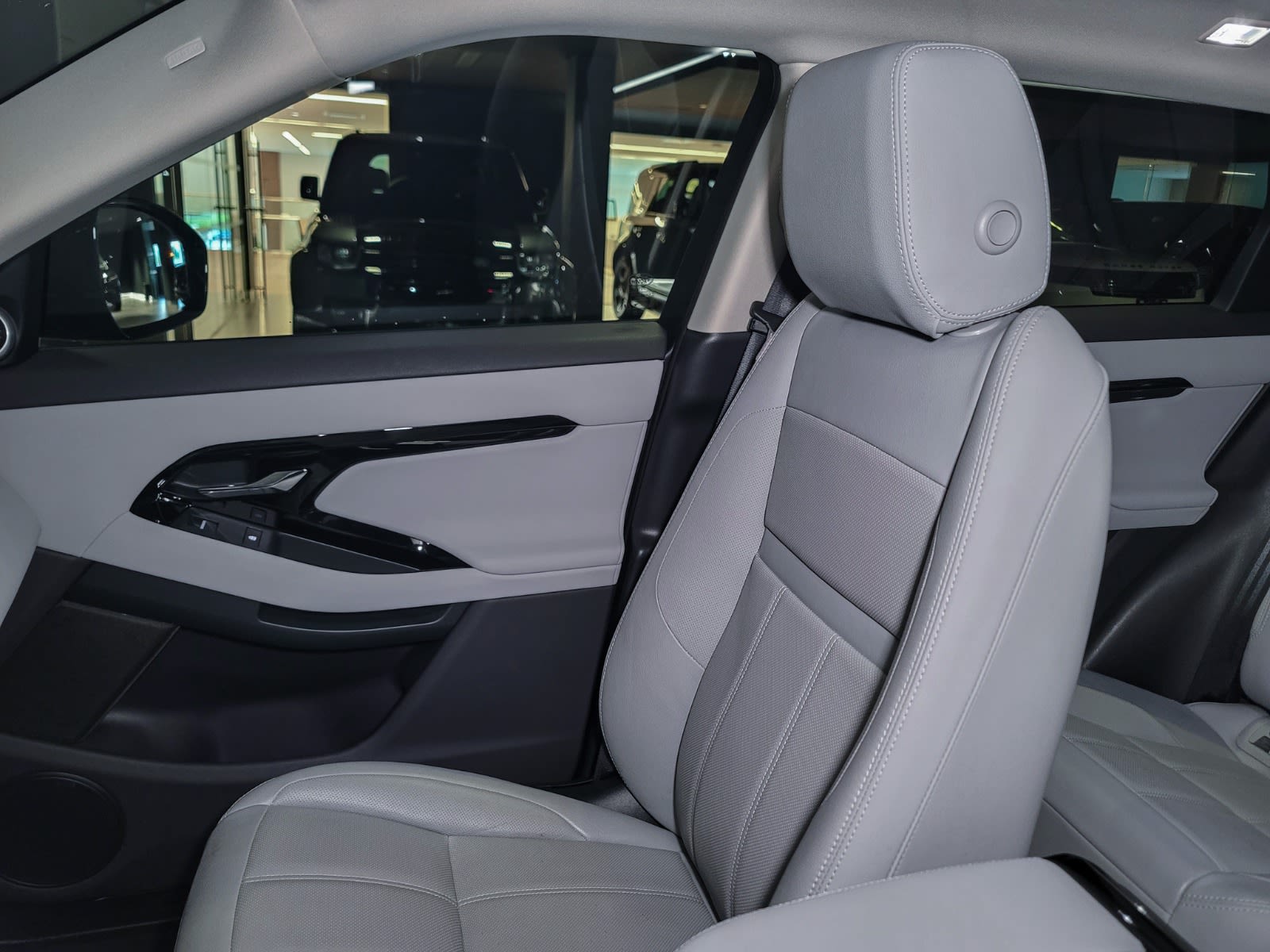 2024 Land Rover Range Rover Evoque S, Vancouver, Cash