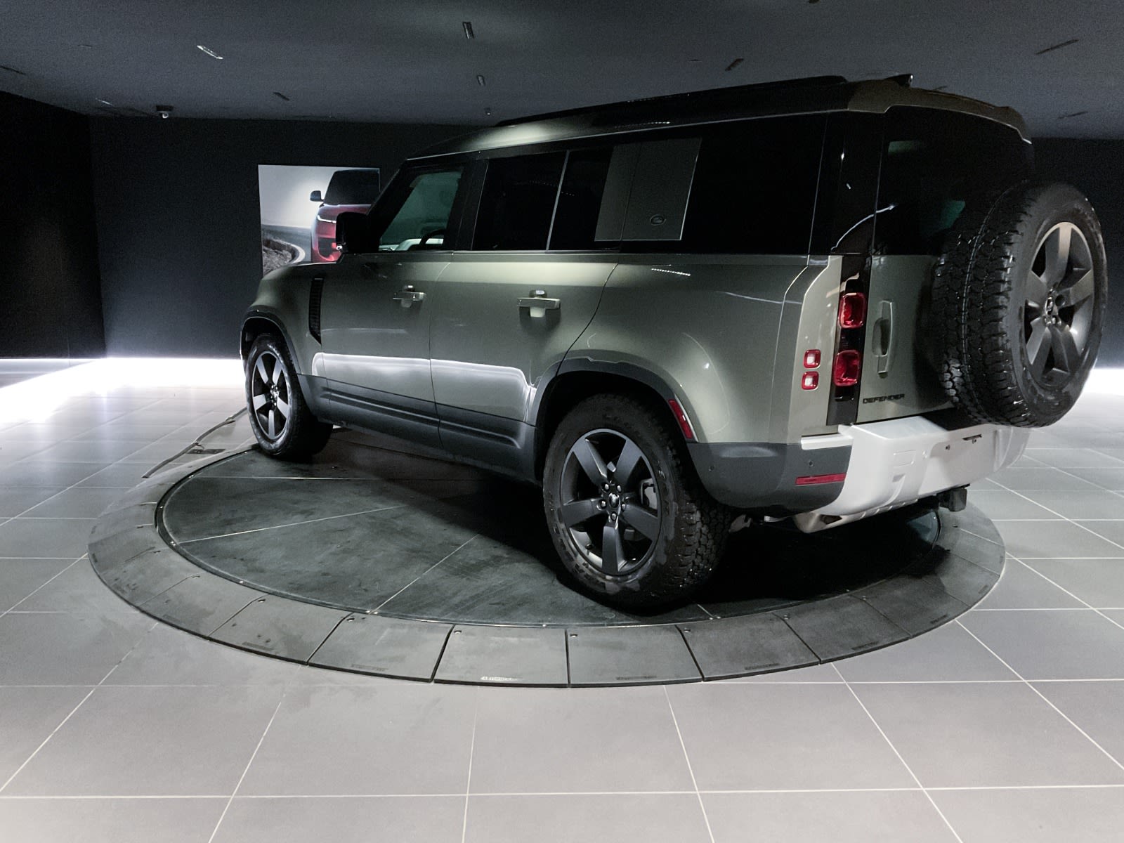 2024 Land Rover Defender S, Vancouver, Cash