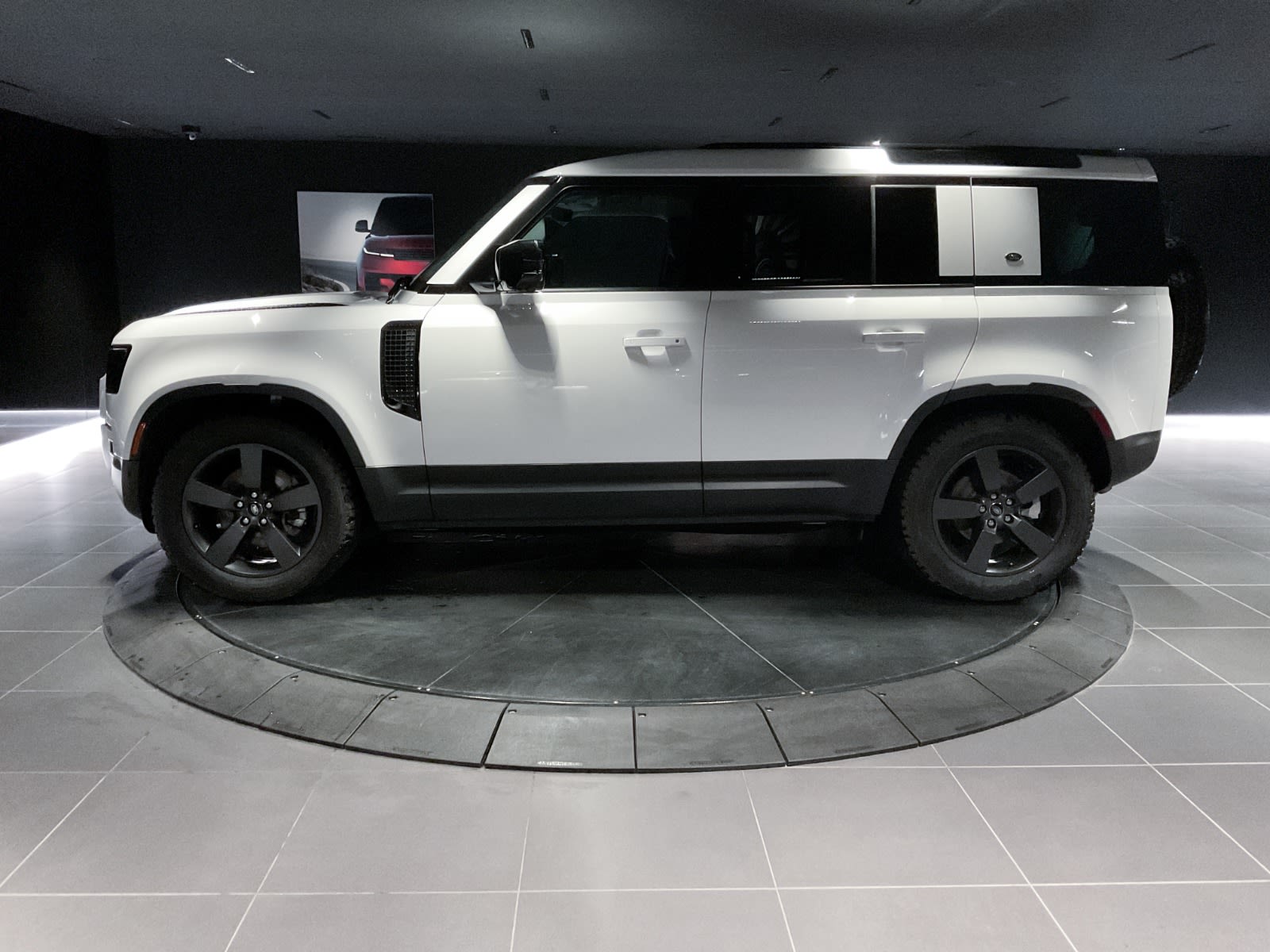 2024 Land Rover Defender S, Vancouver, Cash