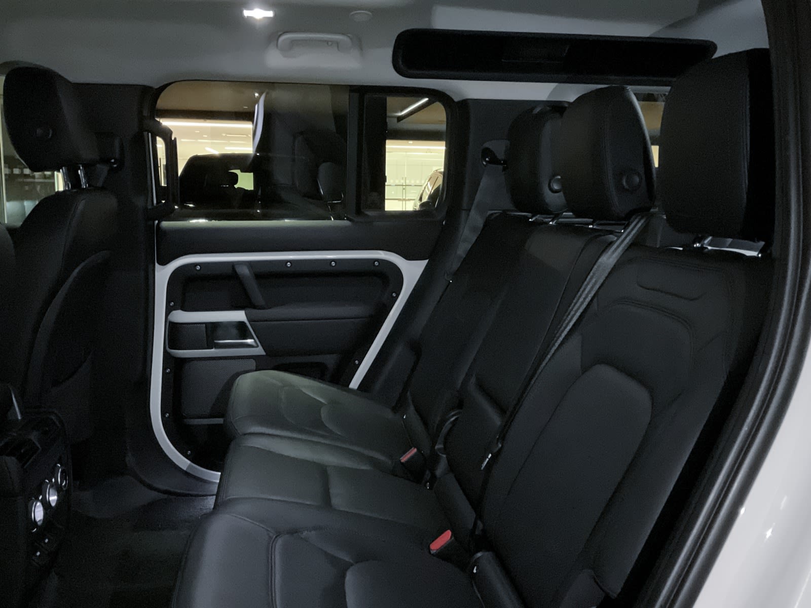 2024 Land Rover Defender S, Vancouver, Cash