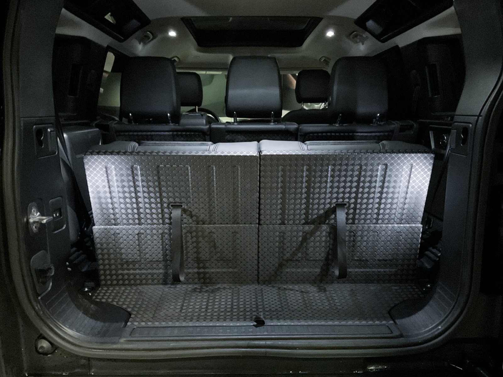2024 Land Rover Defender S, Vancouver, Cash