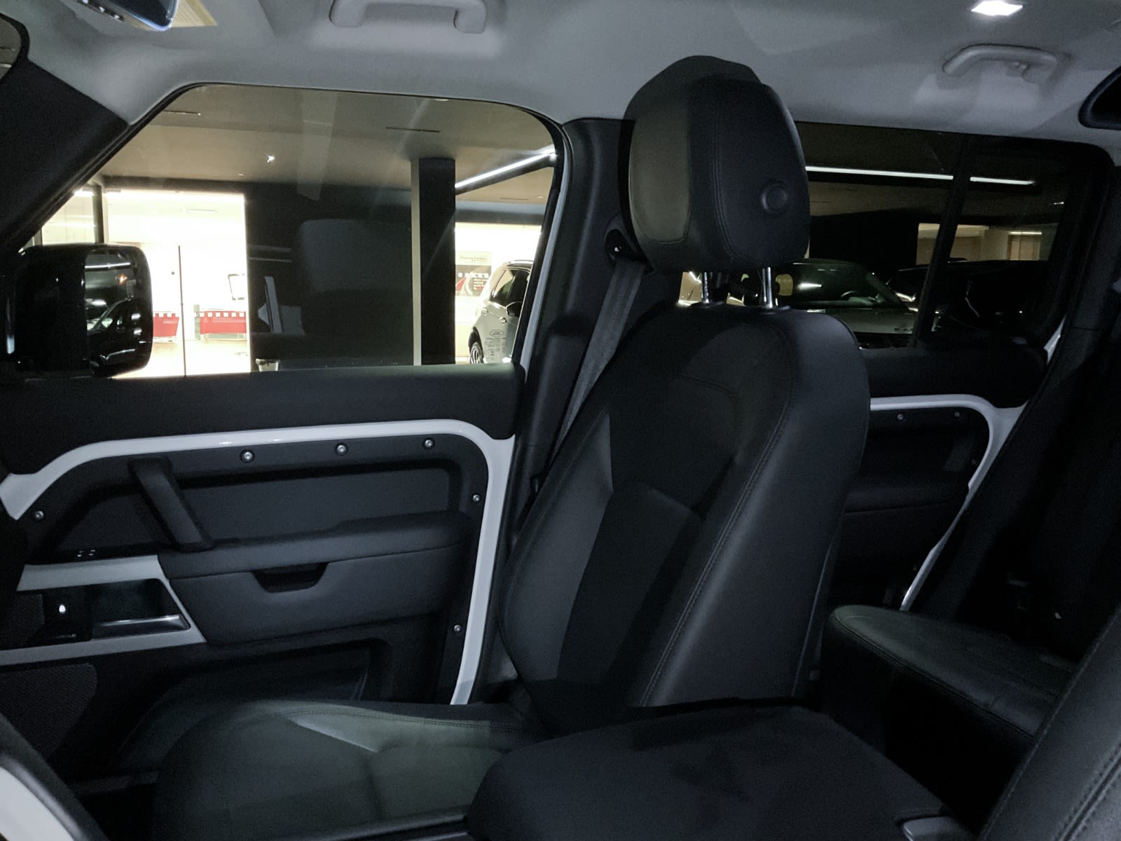 2024 Land Rover Defender S, Vancouver, Cash