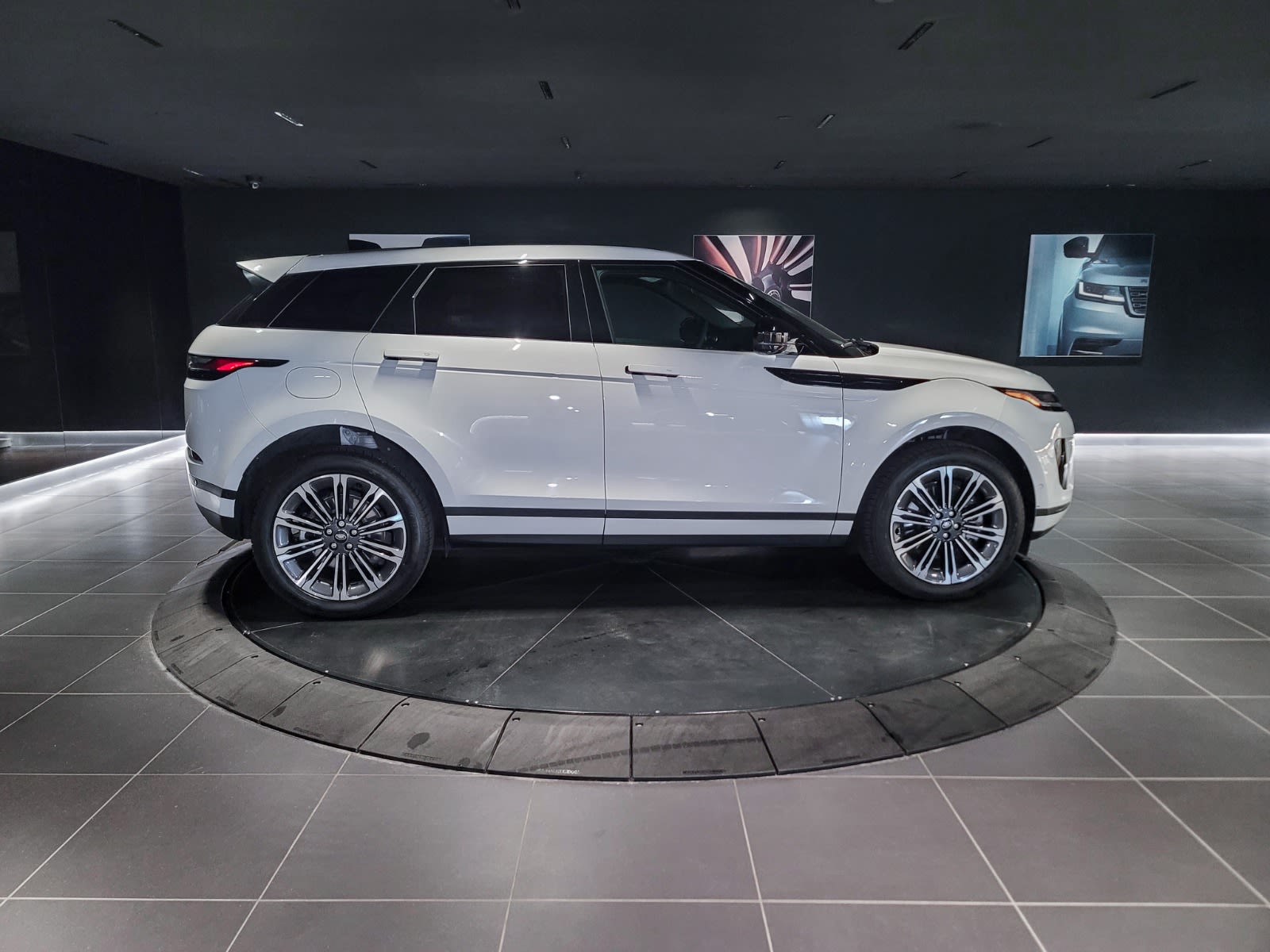 2024 Land Rover Range Rover Evoque S, Vancouver, Cash
