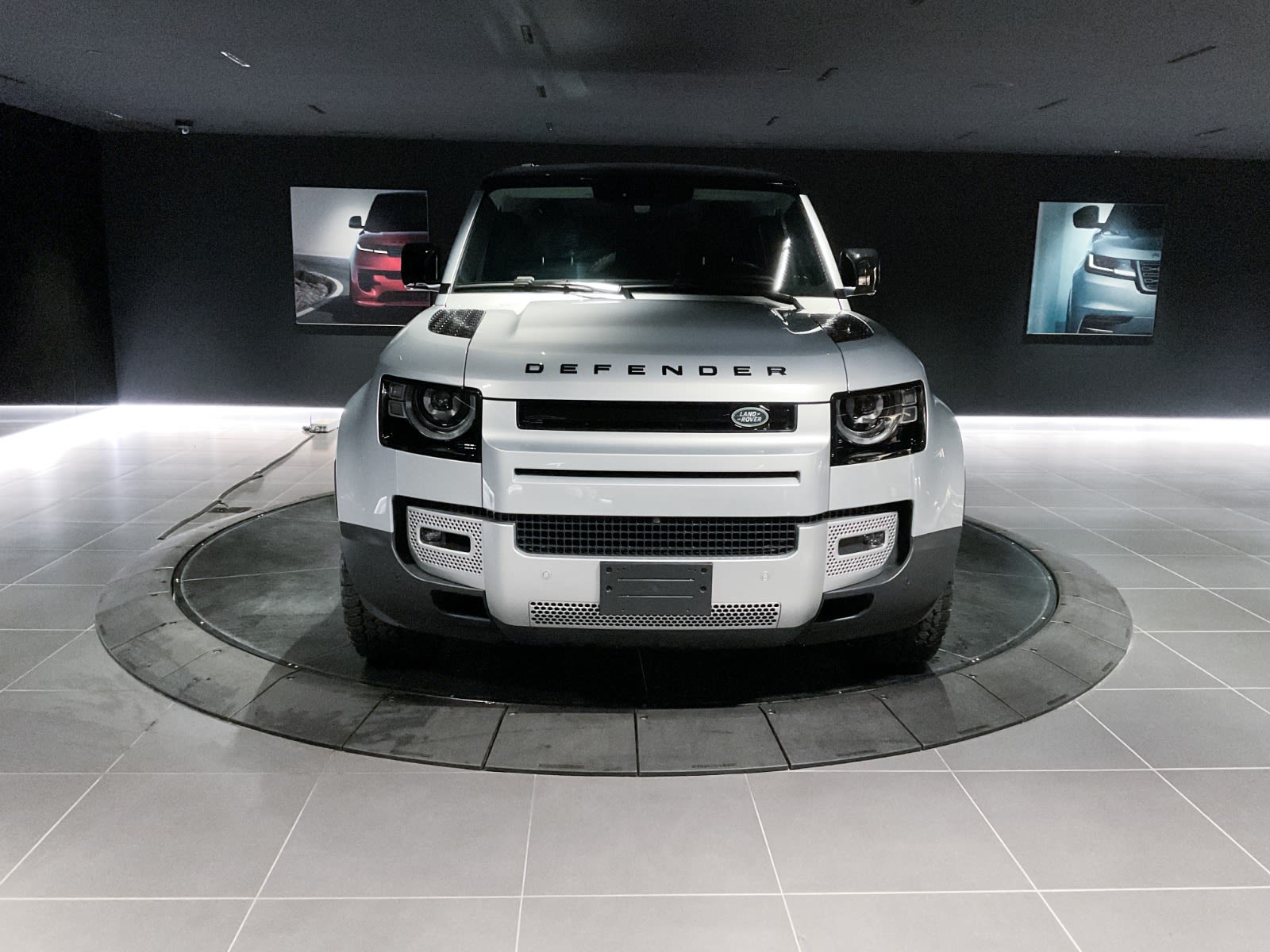 2024 Land Rover Defender S, Vancouver, Cash